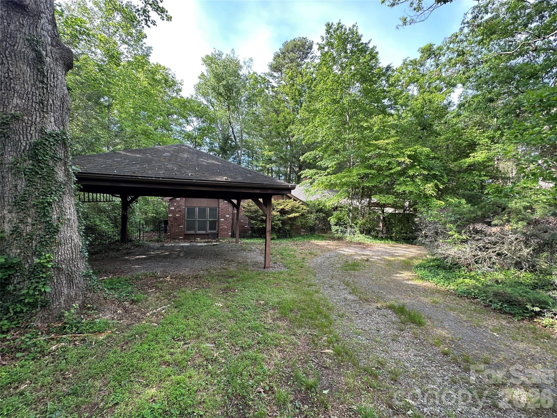 5 Lone Pine Road