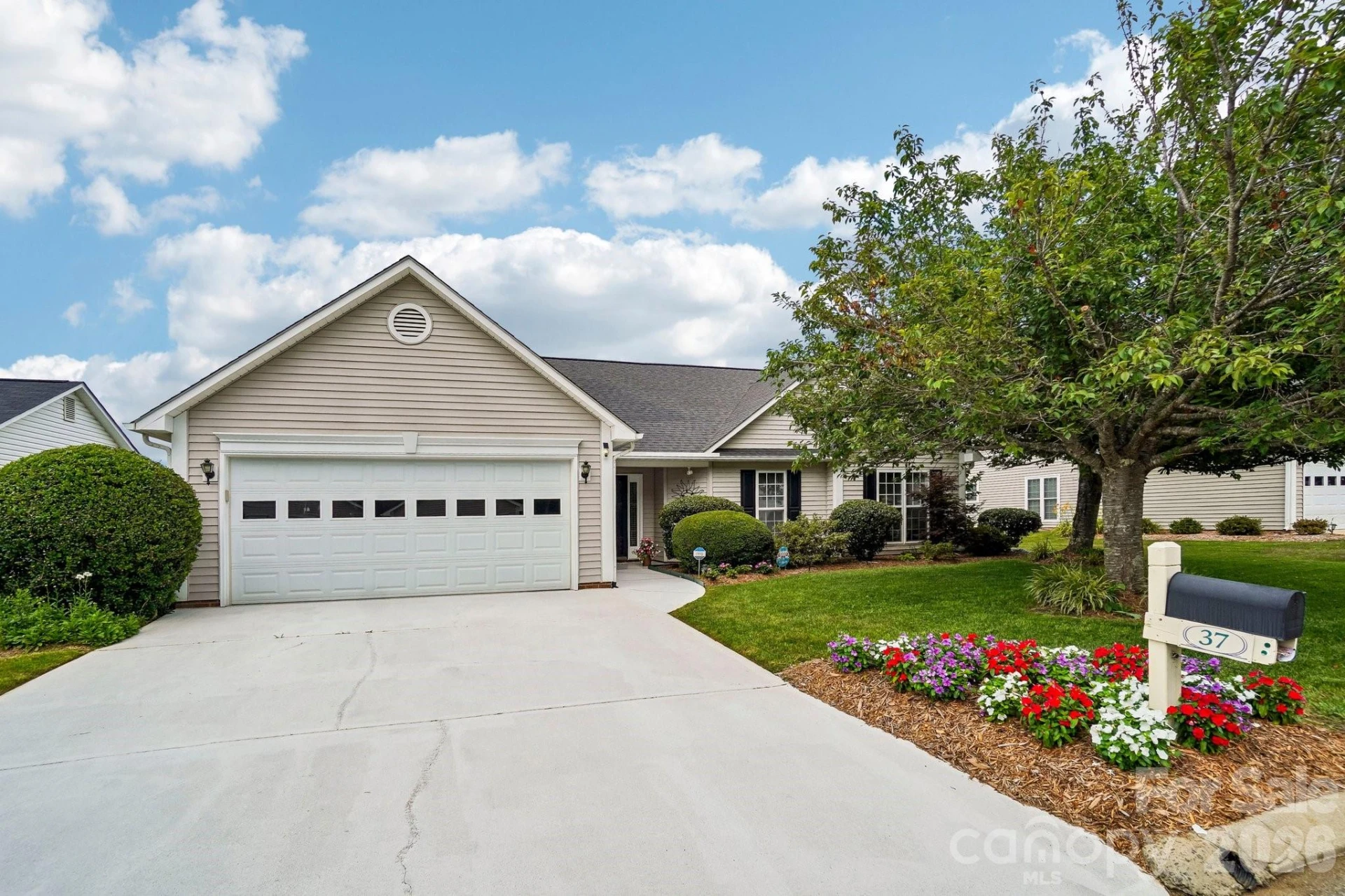 37 Stonehollow Road - Photo 2