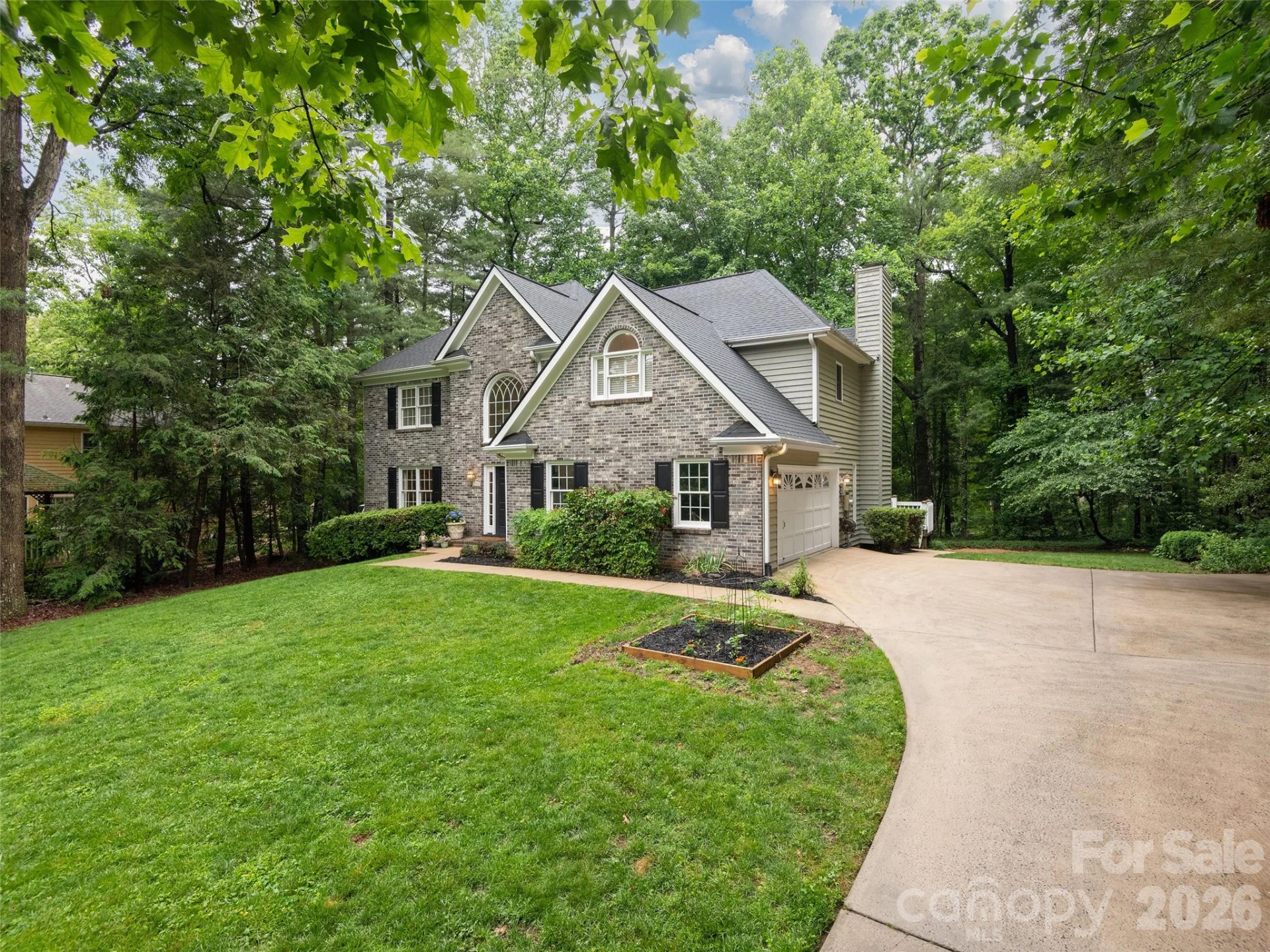 1208 Saint Charles Court - Photo 3