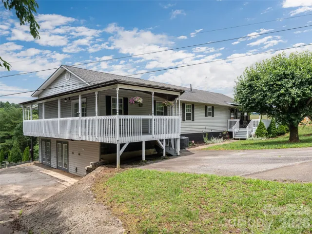 9 Coquina Lane, Leicester, NC, 28748