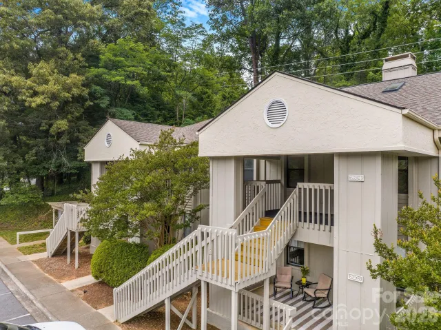 2604 Vineyard Boulevard, Asheville, NC, 28805