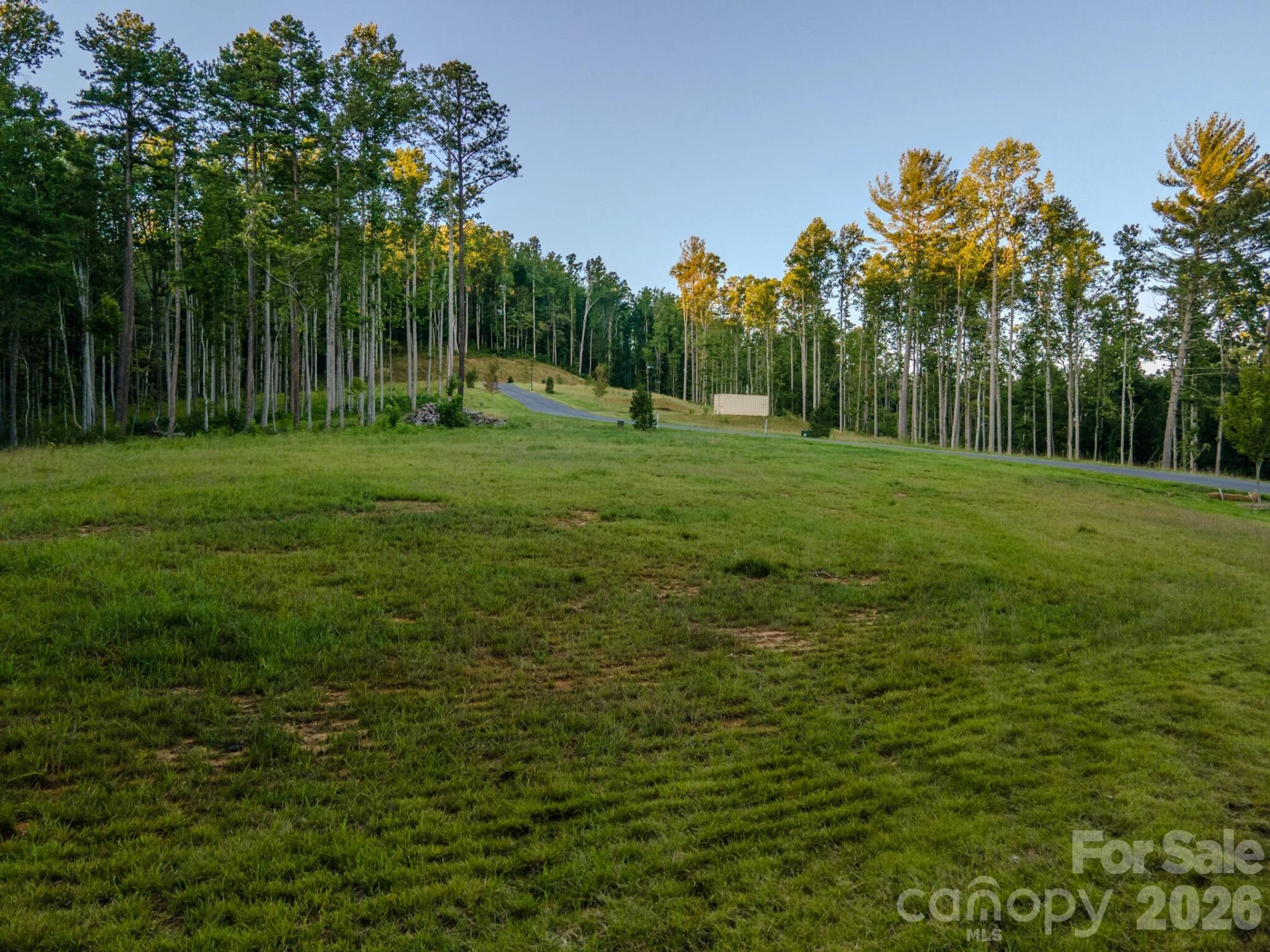 416 Irvine Drive - Photo 2