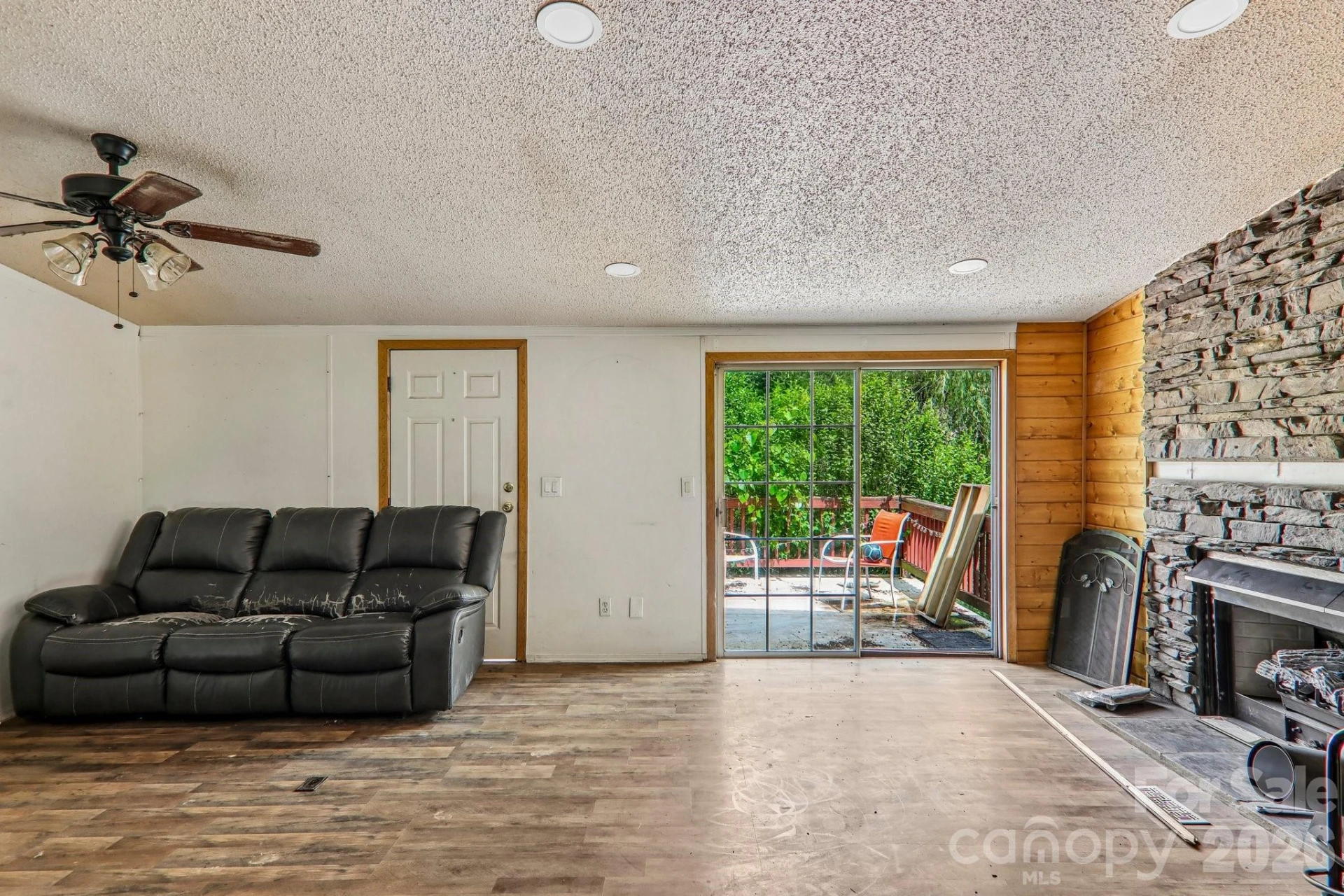 19 Dot Street - Photo 6