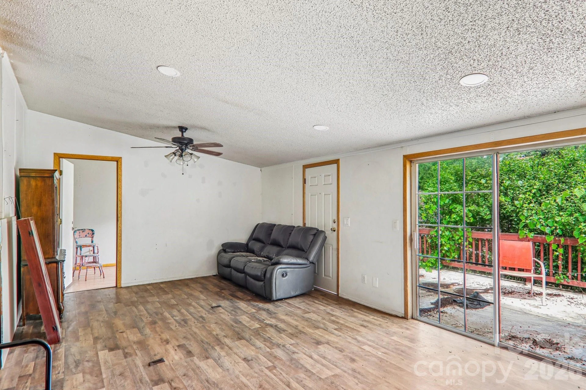 19 Dot Street - Photo 7