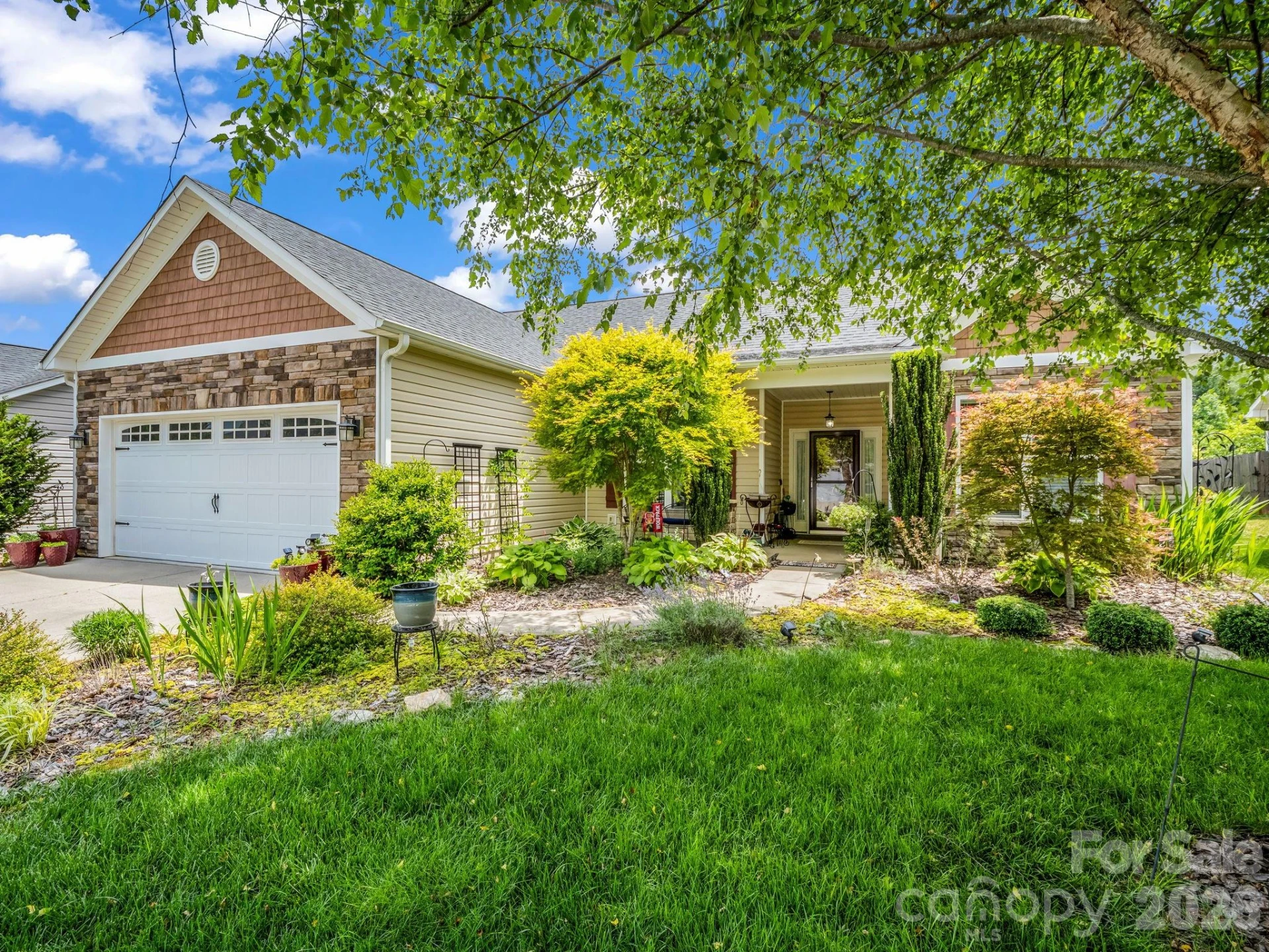 74 Foxtail Court - Photo 2