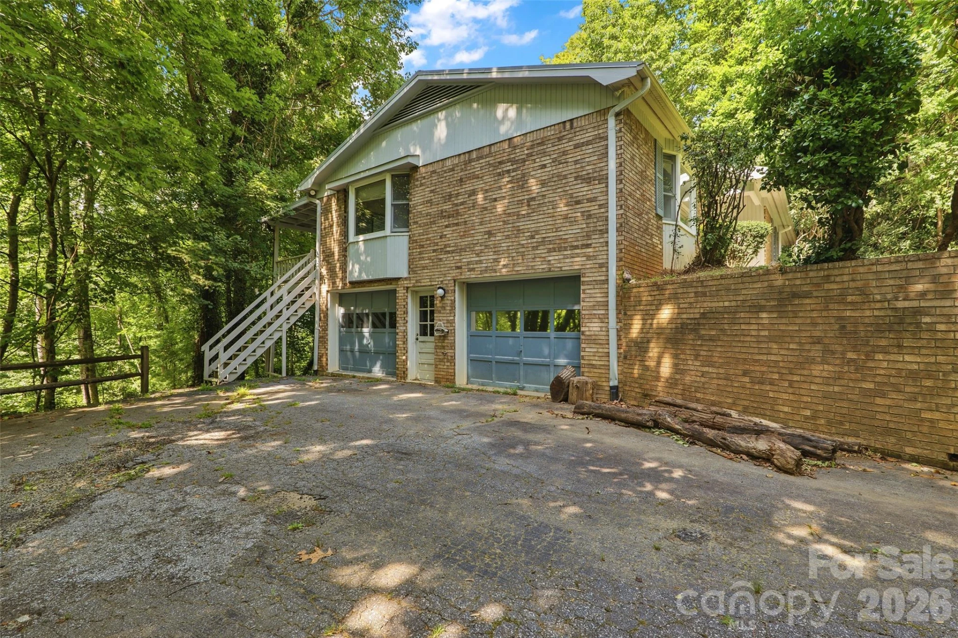 709 Forest Ridge Drive - Photo 4