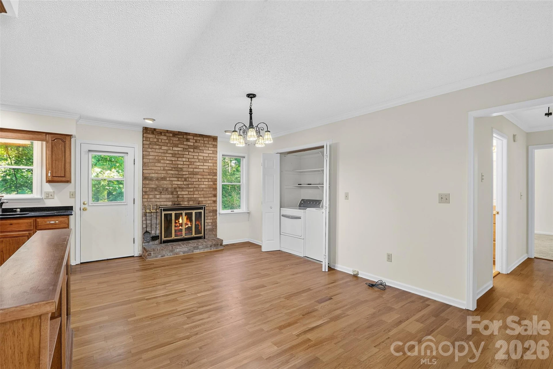 709 Forest Ridge Drive - Photo 11