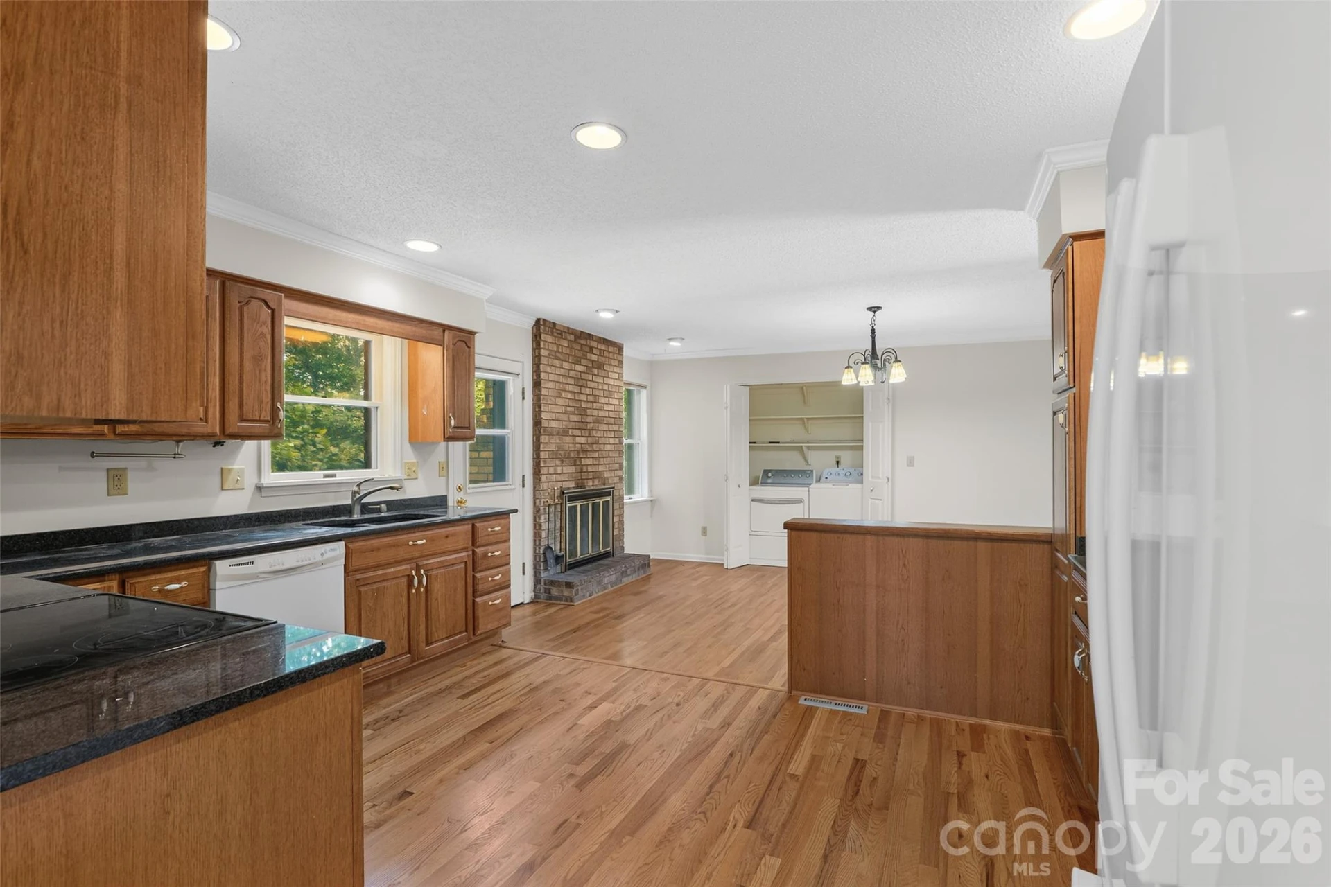 709 Forest Ridge Drive - Photo 15