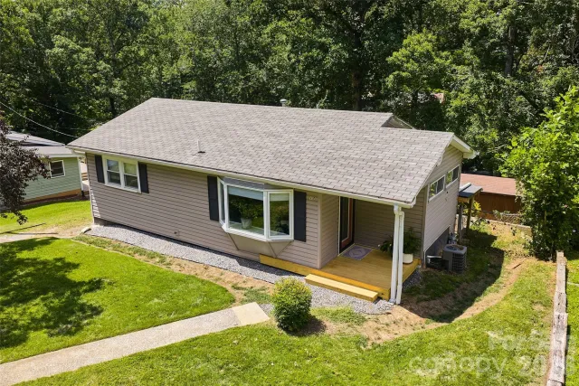 17 Azalea Road, Arden, NC, 28704