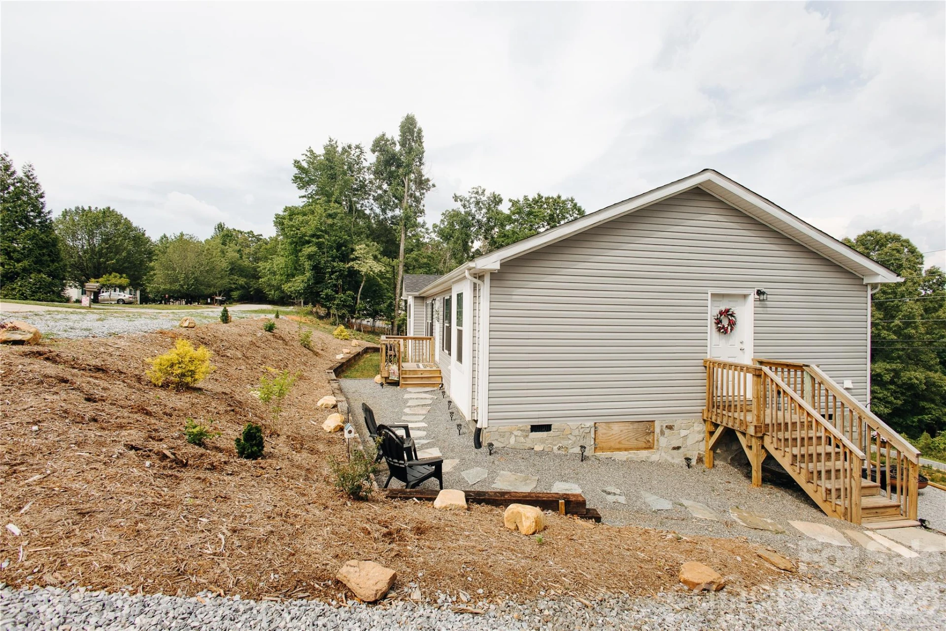 70 Cascades Drive - Photo 3