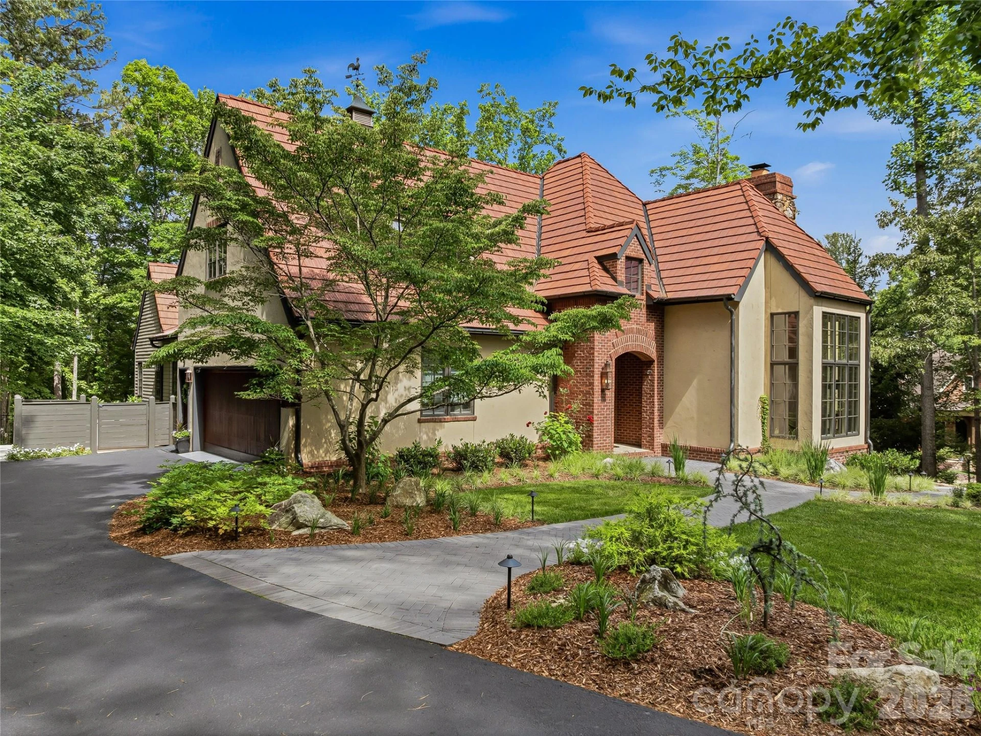 907 Kells Blue Court - Photo 2