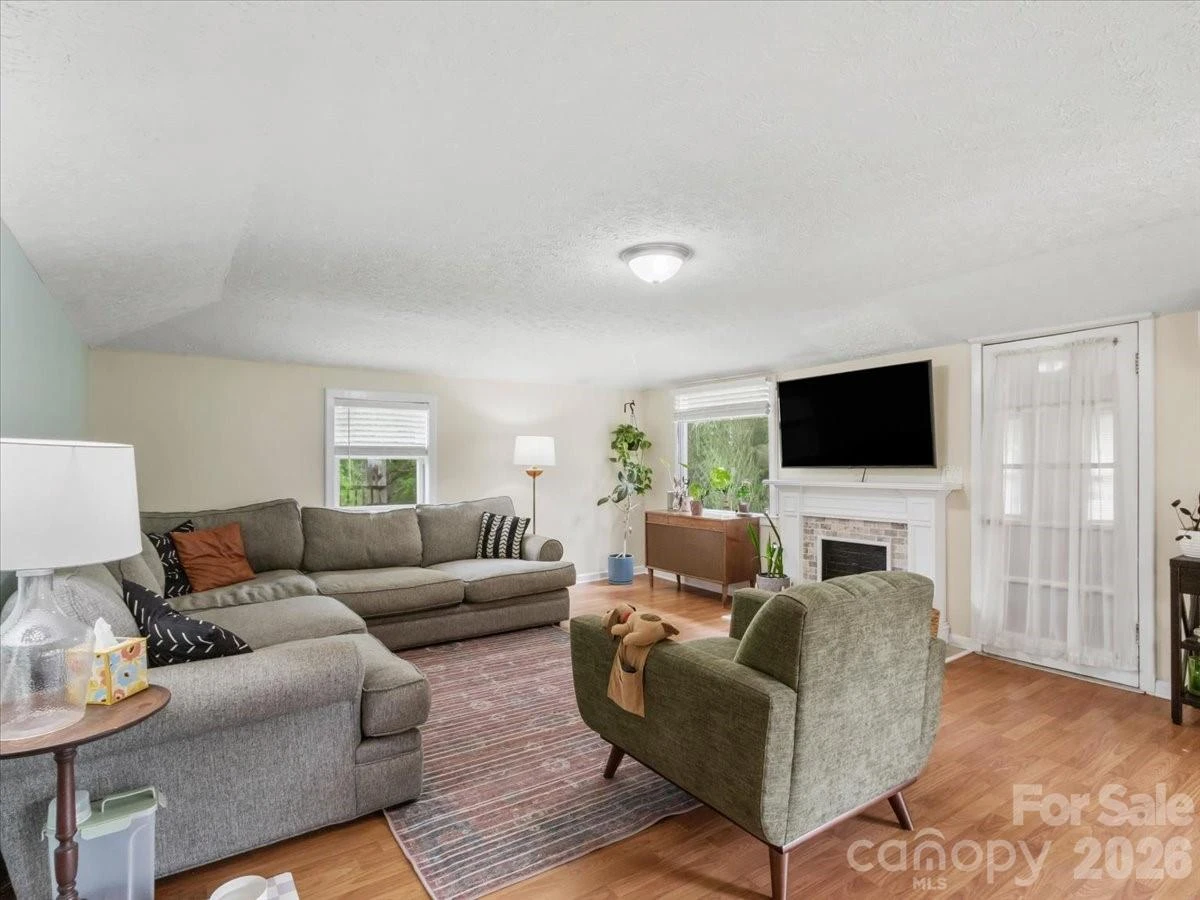 140 Locust Grove Road - Photo 2