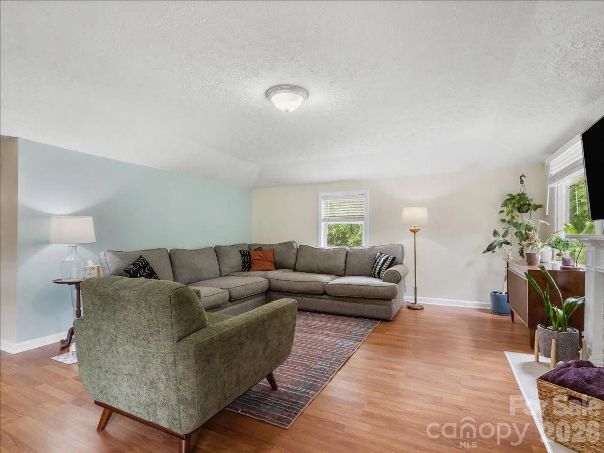 140 Locust Grove Road - Photo 3