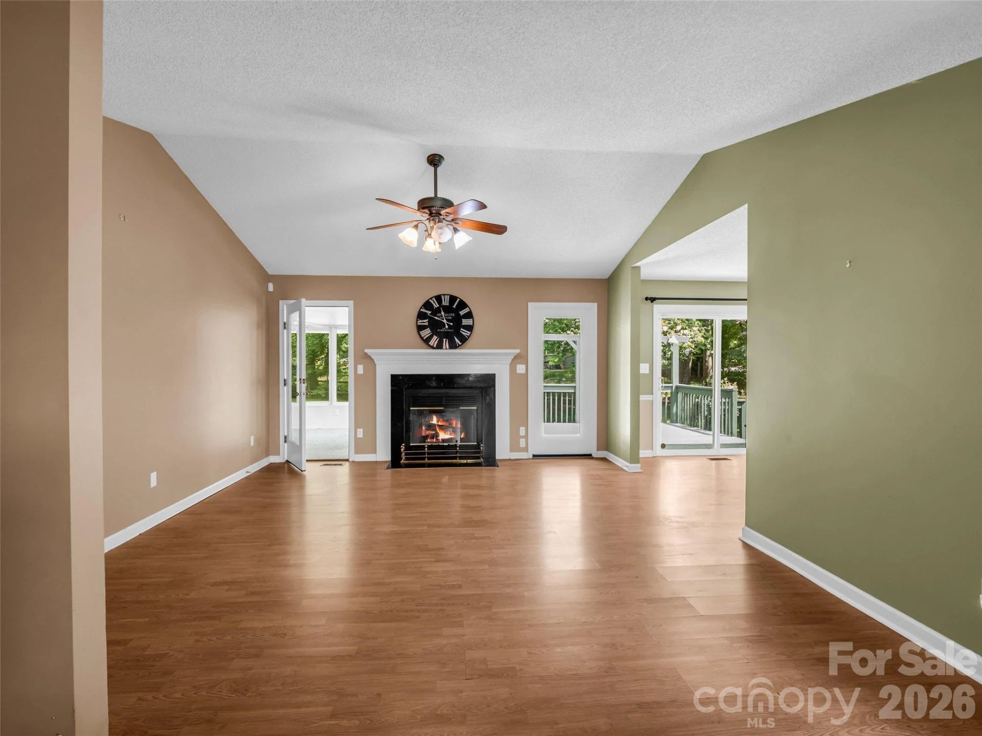 606 Woodberry Court - Photo 13