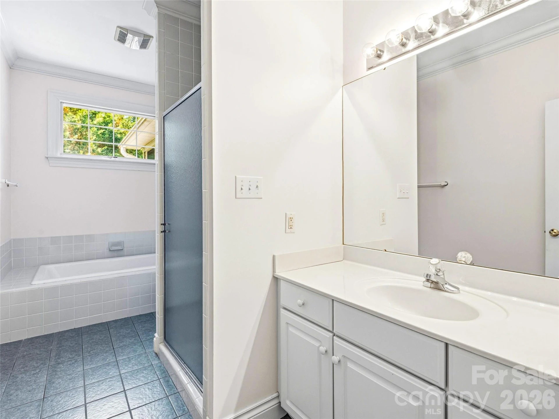 250 Midland Drive - Photo 24