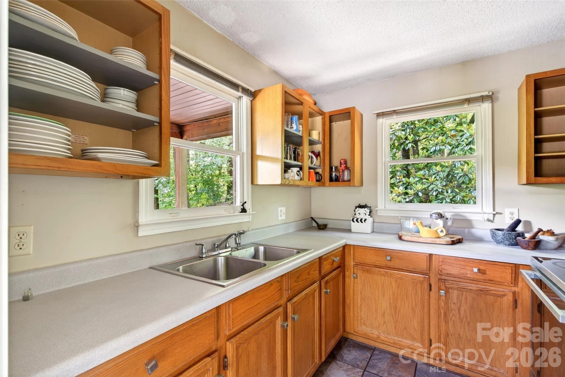 1828 McKenzie Way - Photo 14