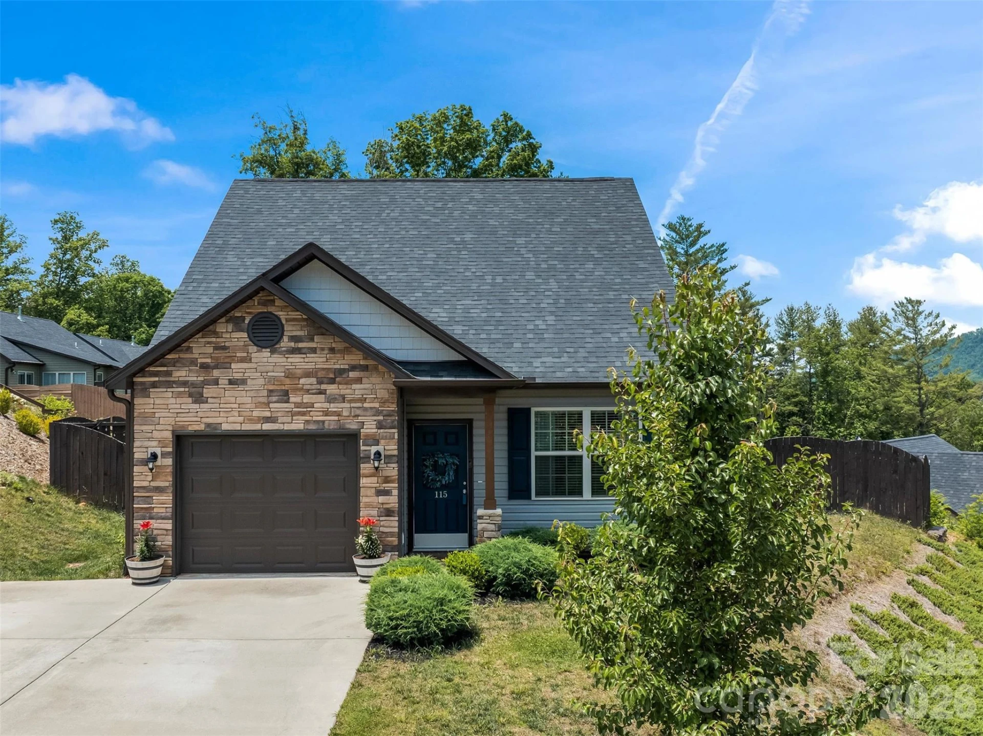 115 Water Leaf Drive - Photo 2