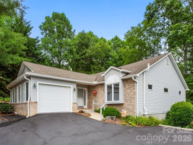 83 Laurel Ridge Place, Hendersonville, NC, 28739