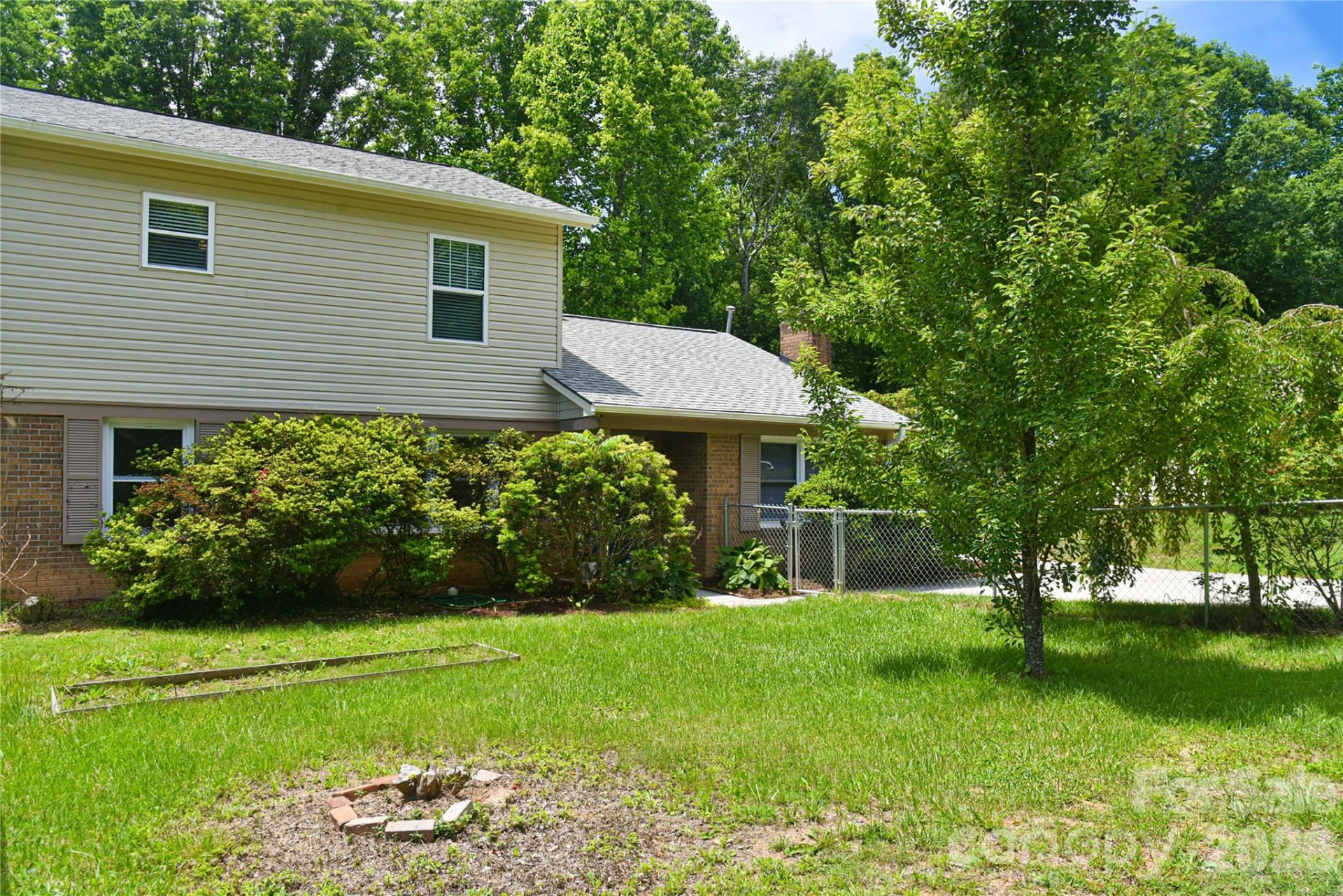 115 Wicklow Drive - Photo 3
