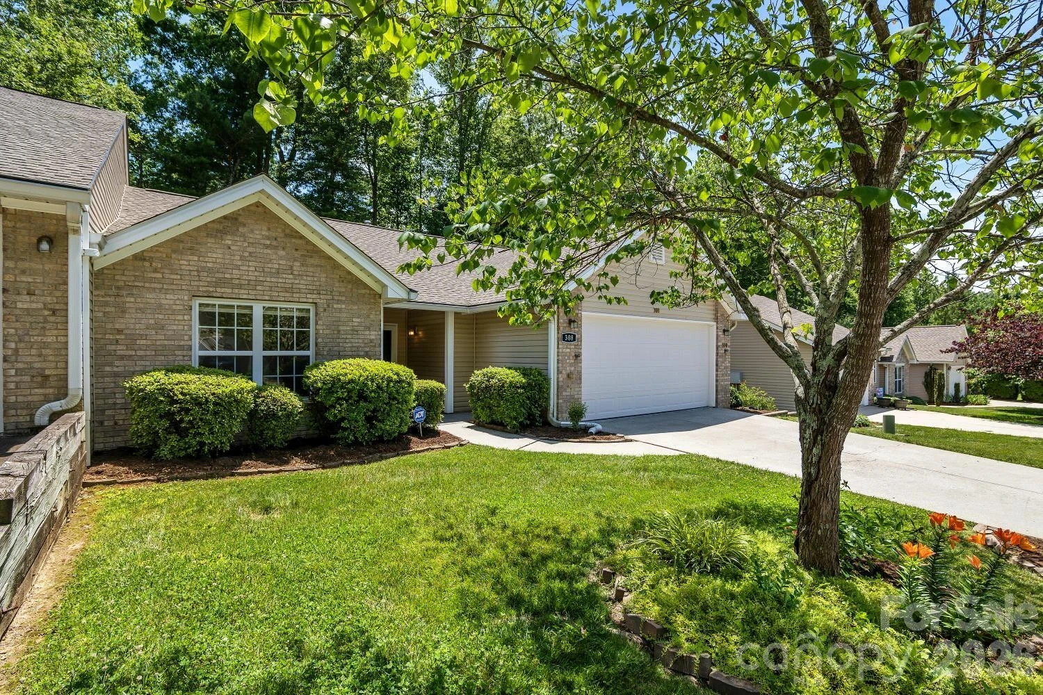 308 Wiltshire Circle - Photo 2