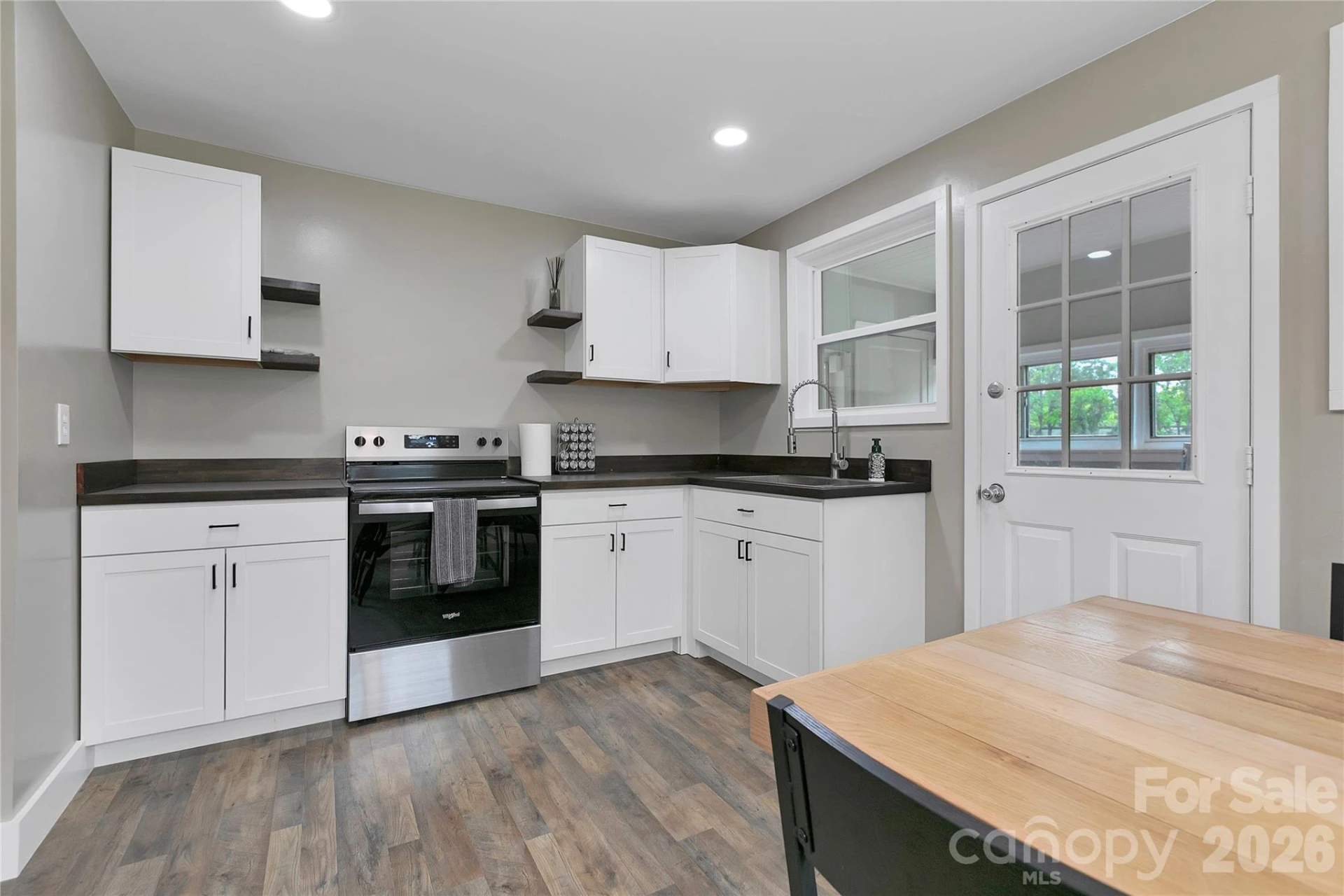 154 Burrell Avenue - Photo 11