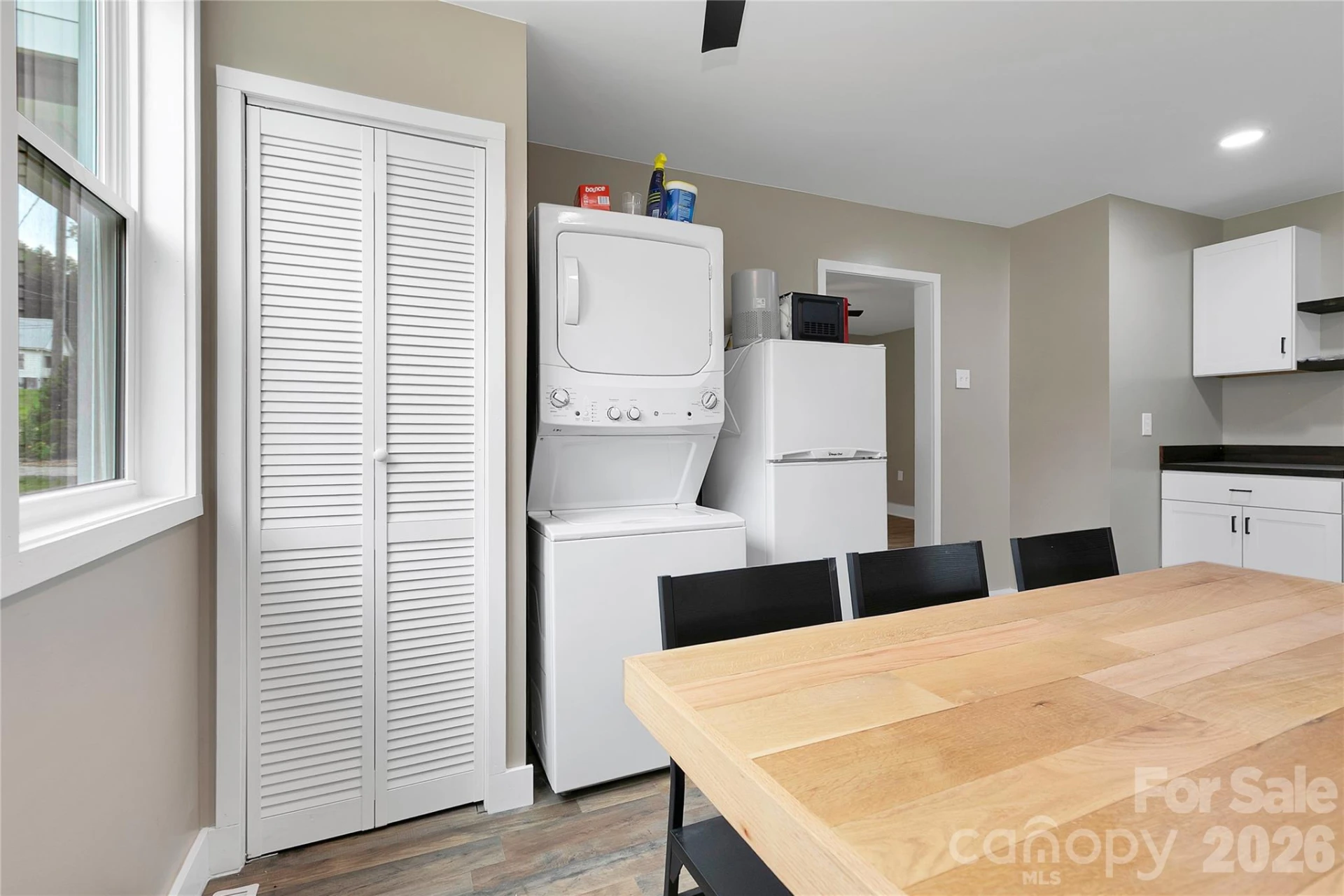 154 Burrell Avenue - Photo 14