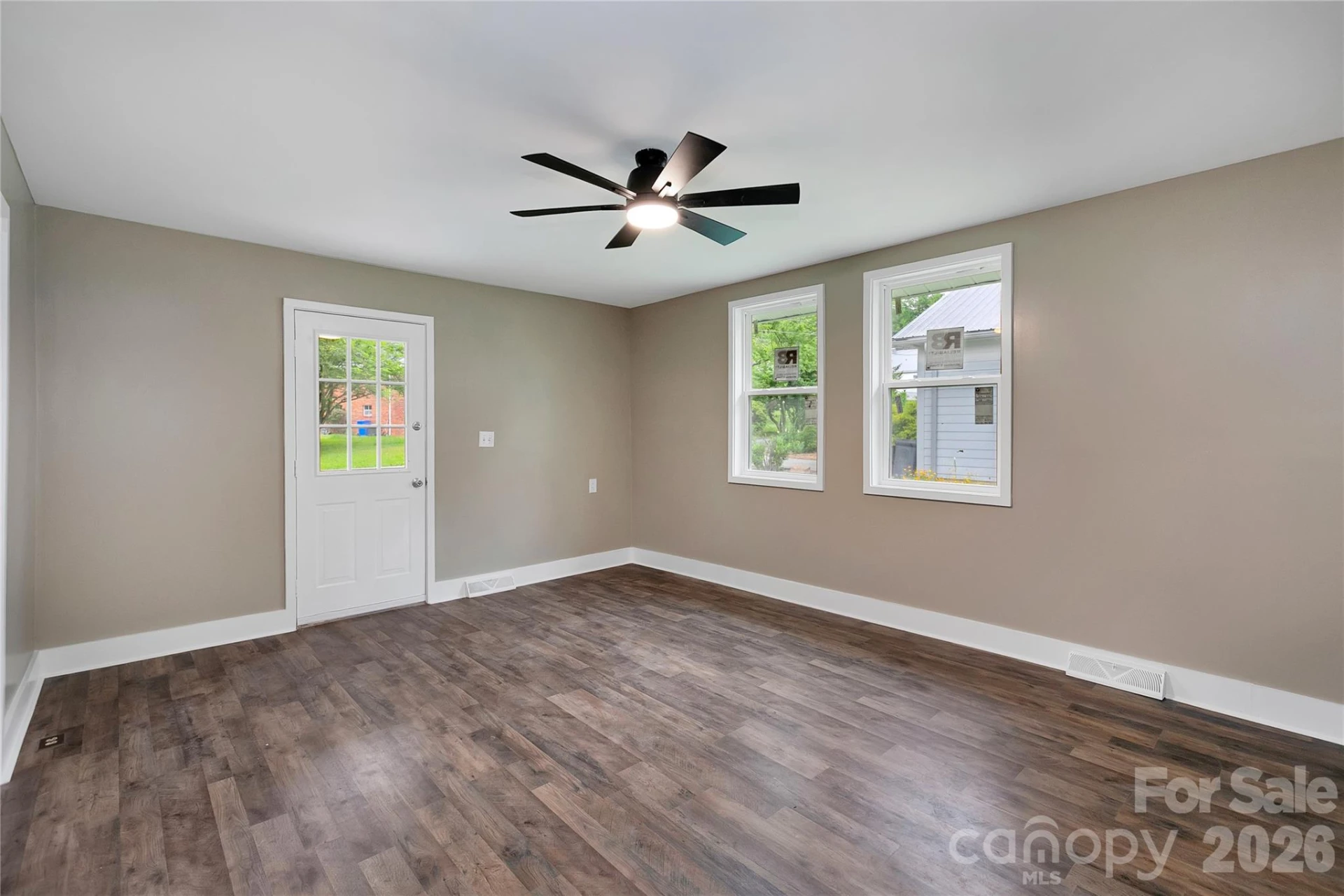154 Burrell Avenue - Photo 7