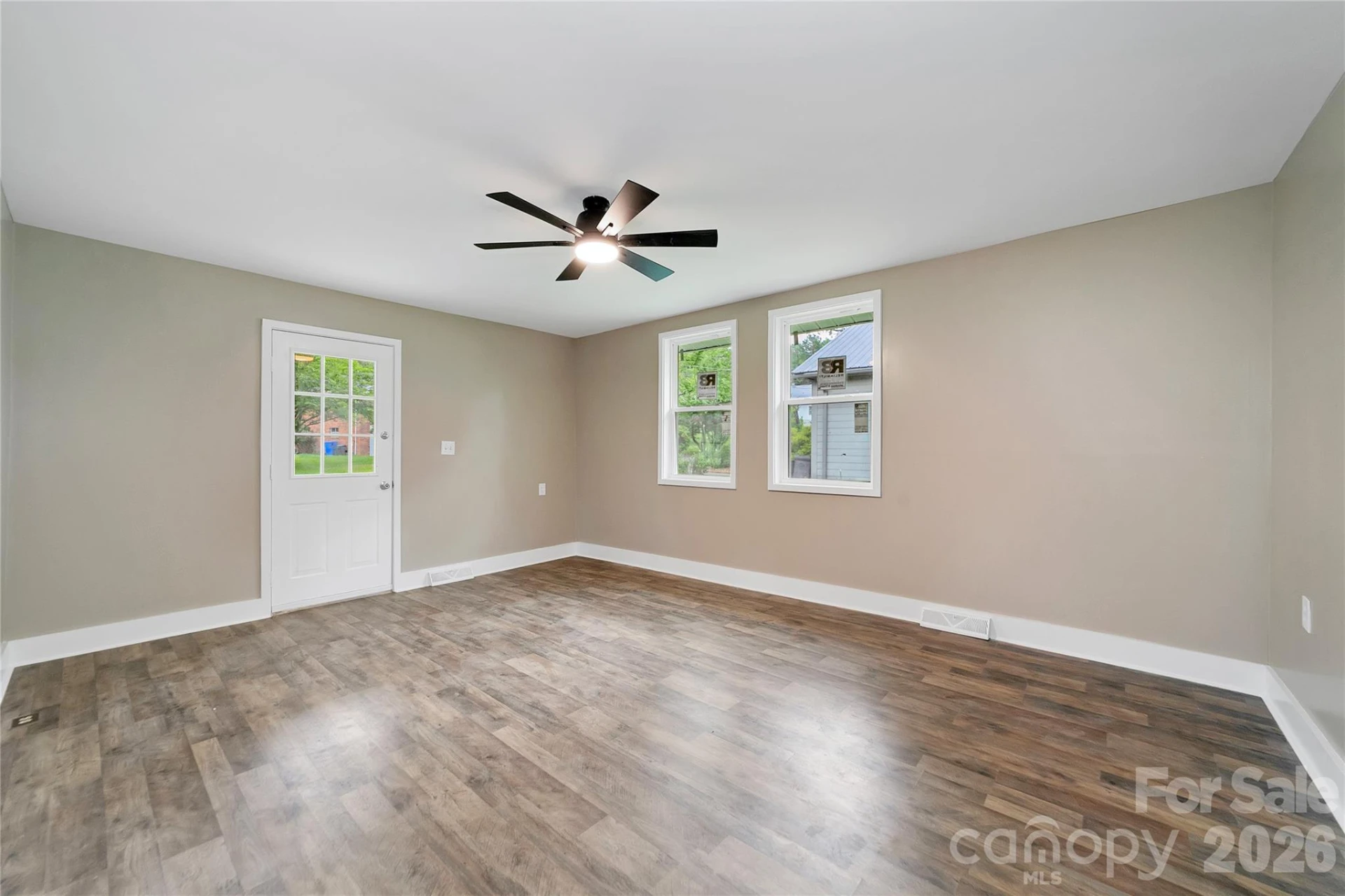154 Burrell Avenue - Photo 9