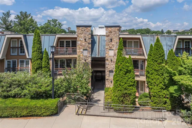 222 Bowling Park Road, Asheville, NC, 28803