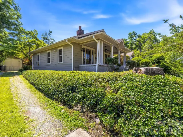 1214 Oakland Street, Hendersonville, NC, 28792