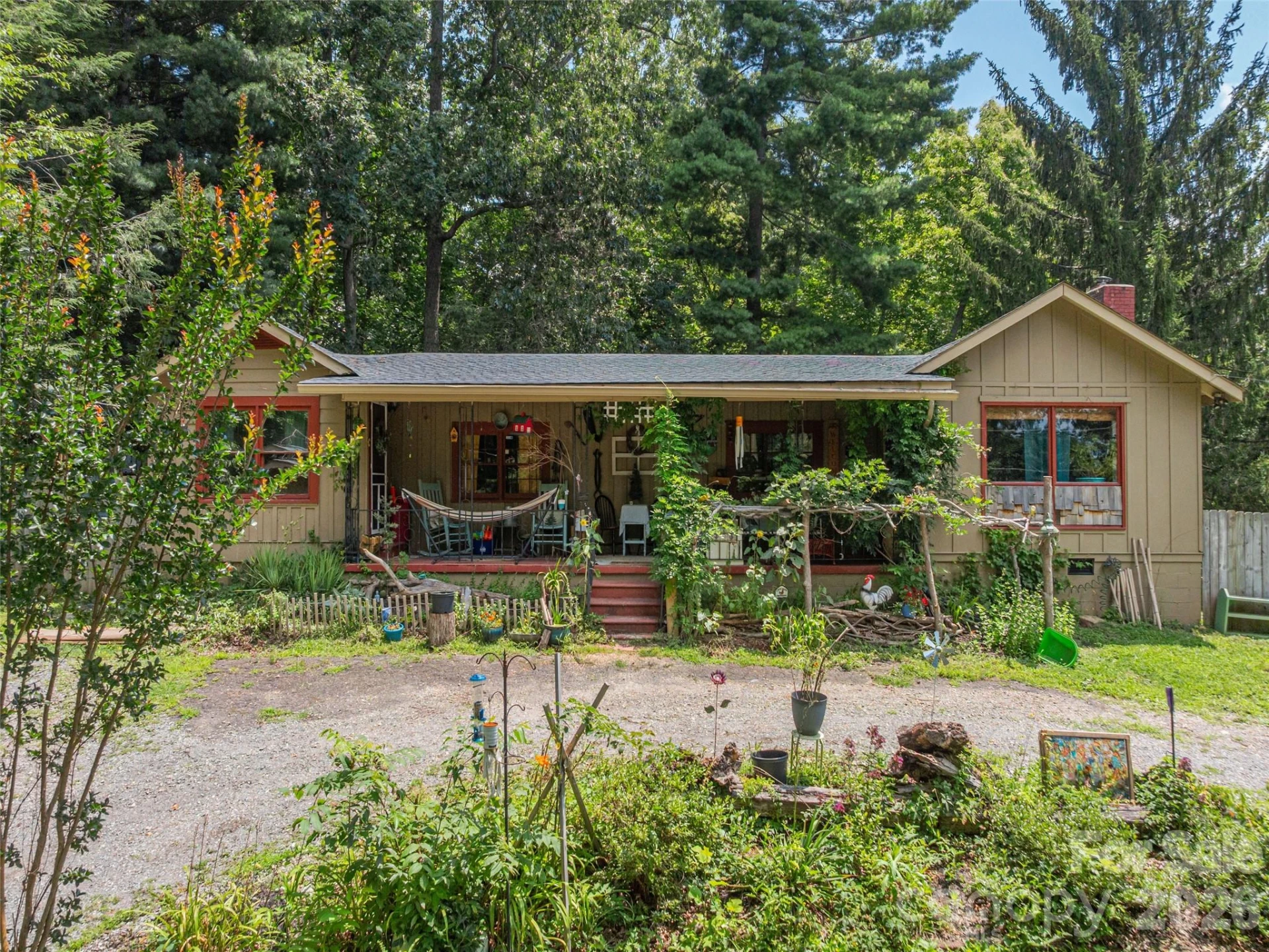 337 Hamer Avenue - Photo 2