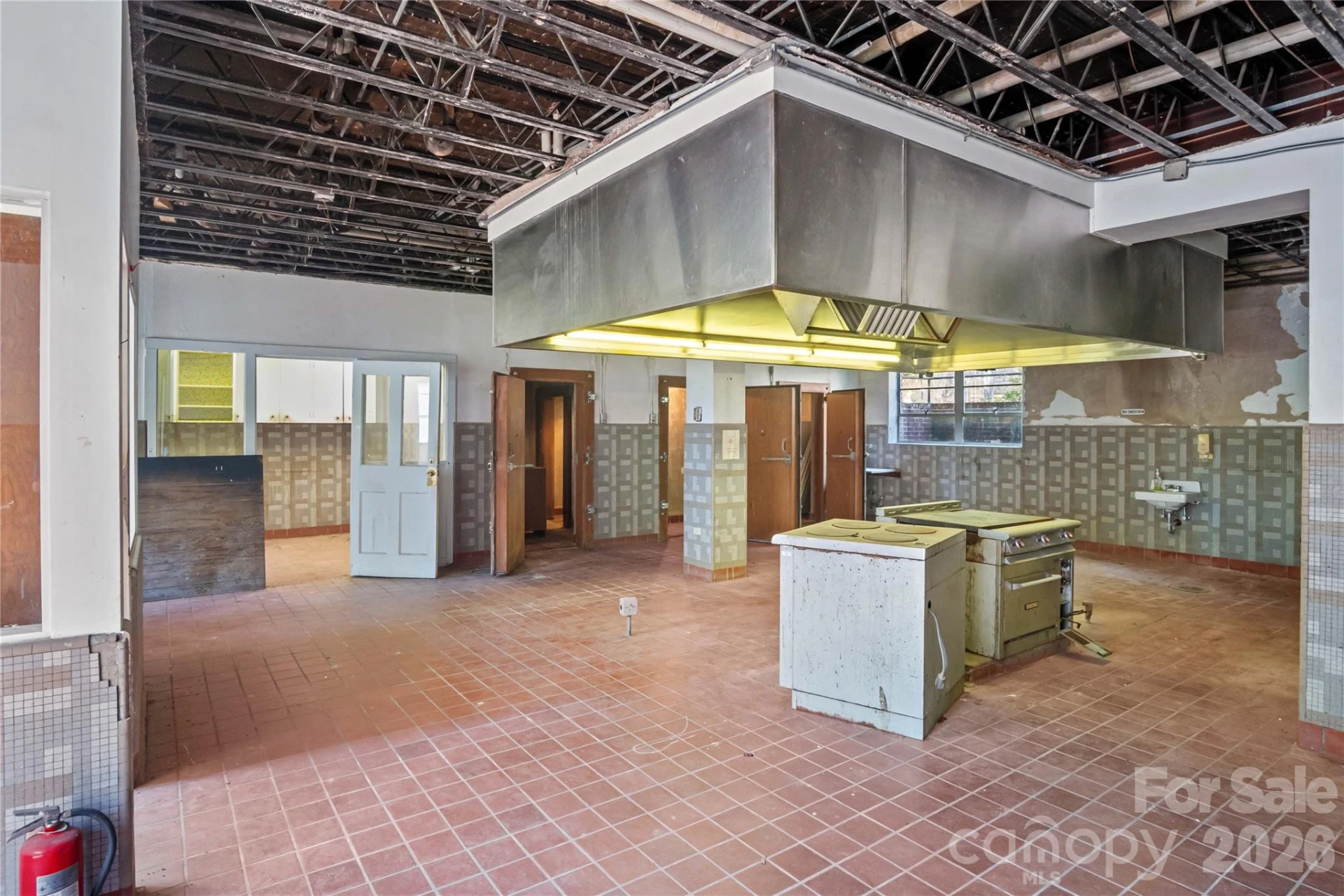 330 Carolina Drive - Photo 29