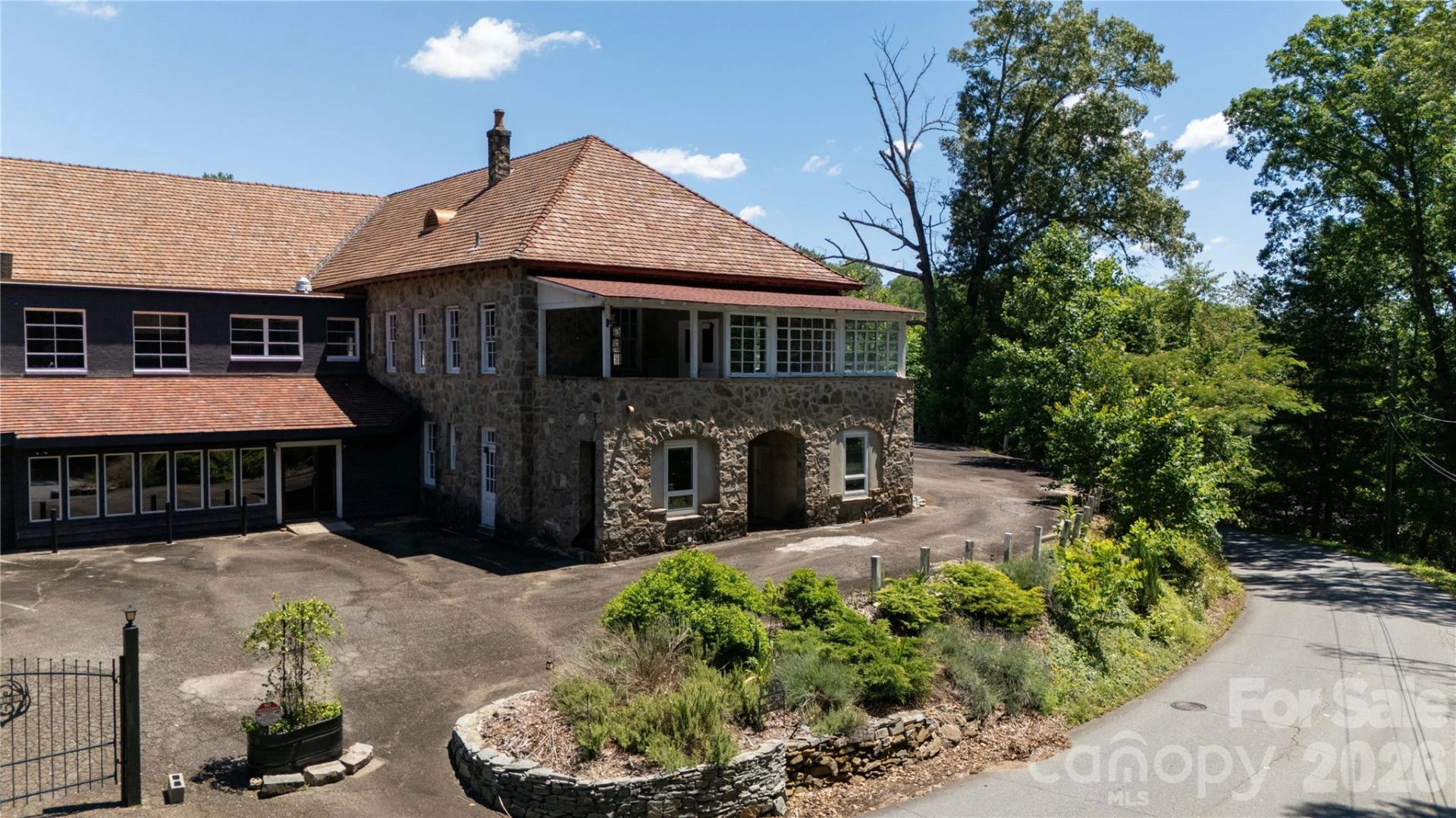 330 Carolina Drive - Photo 6