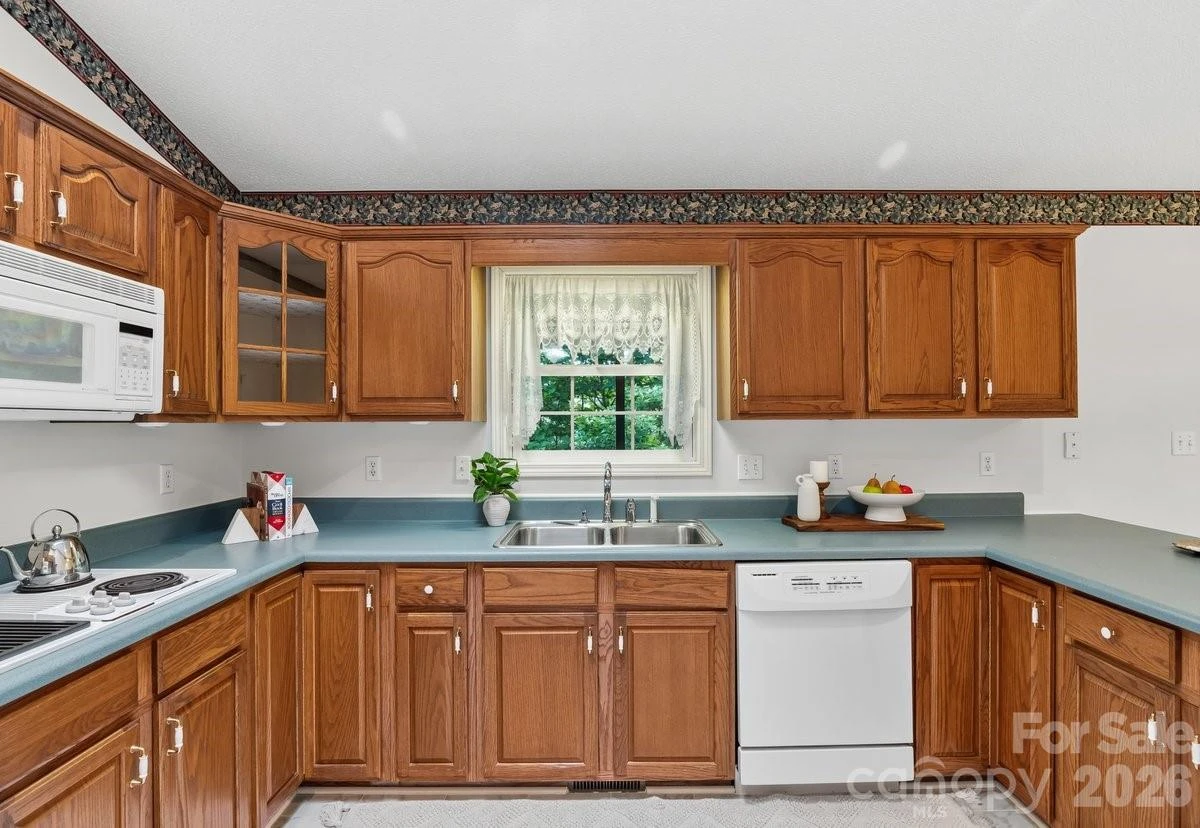 27 Red Maple Drive - Photo 3