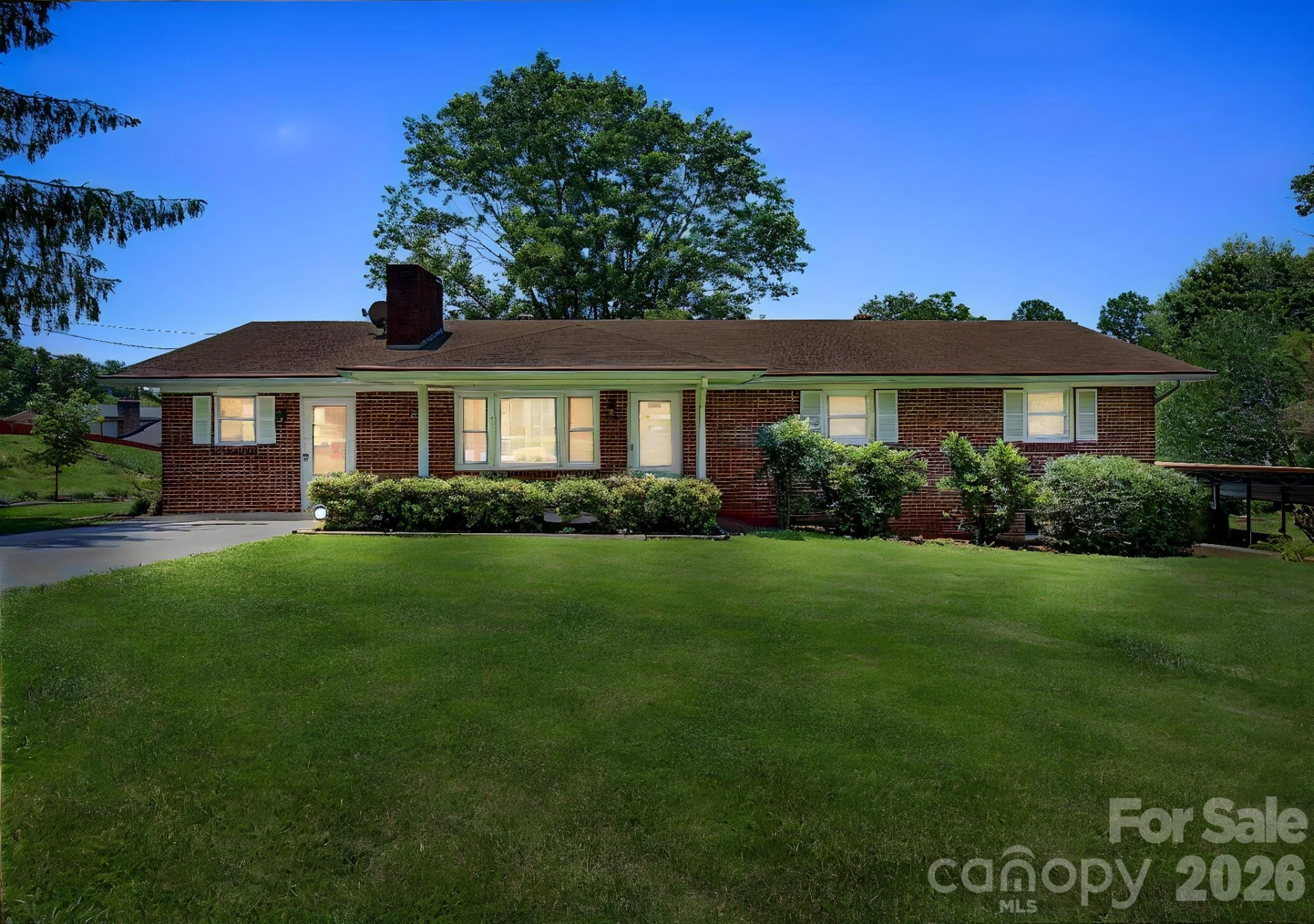 12 Webster Street - Photo 2