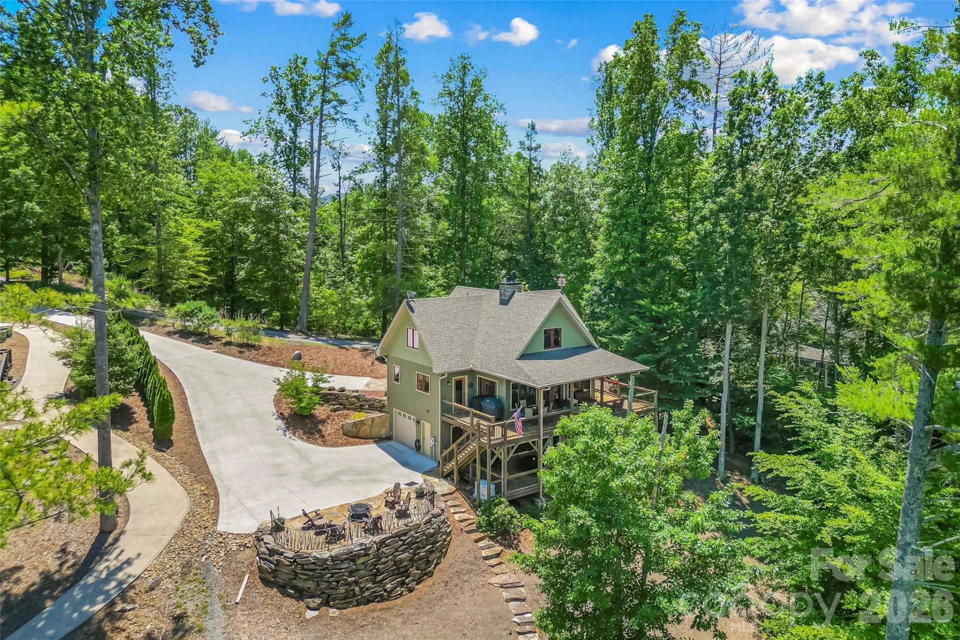 590 Larkhaven Drive - Photo 3