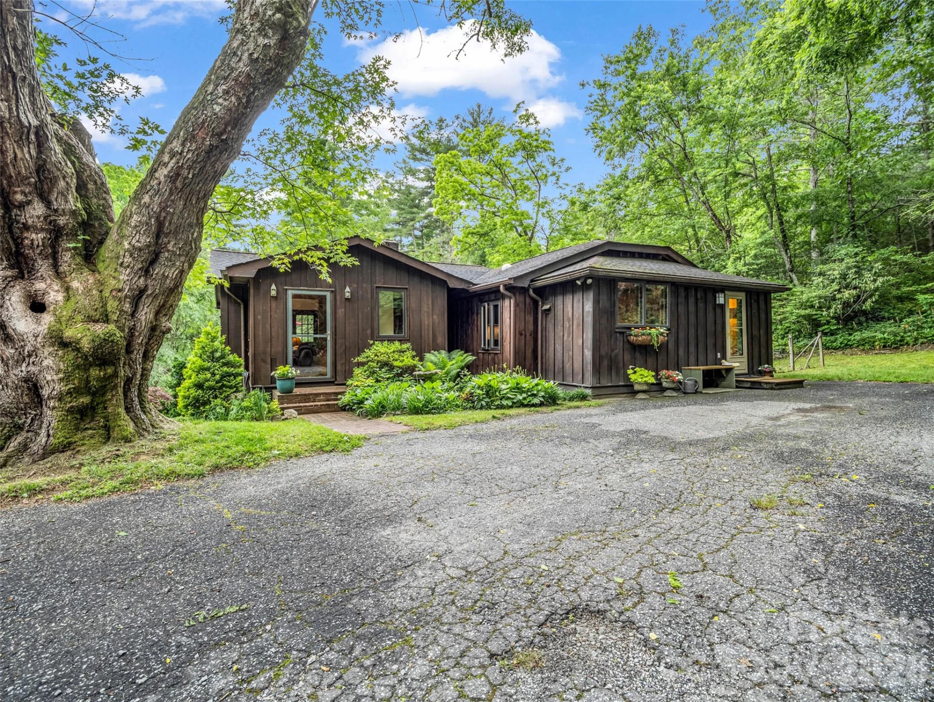 2212 Green River Road - Photo 3