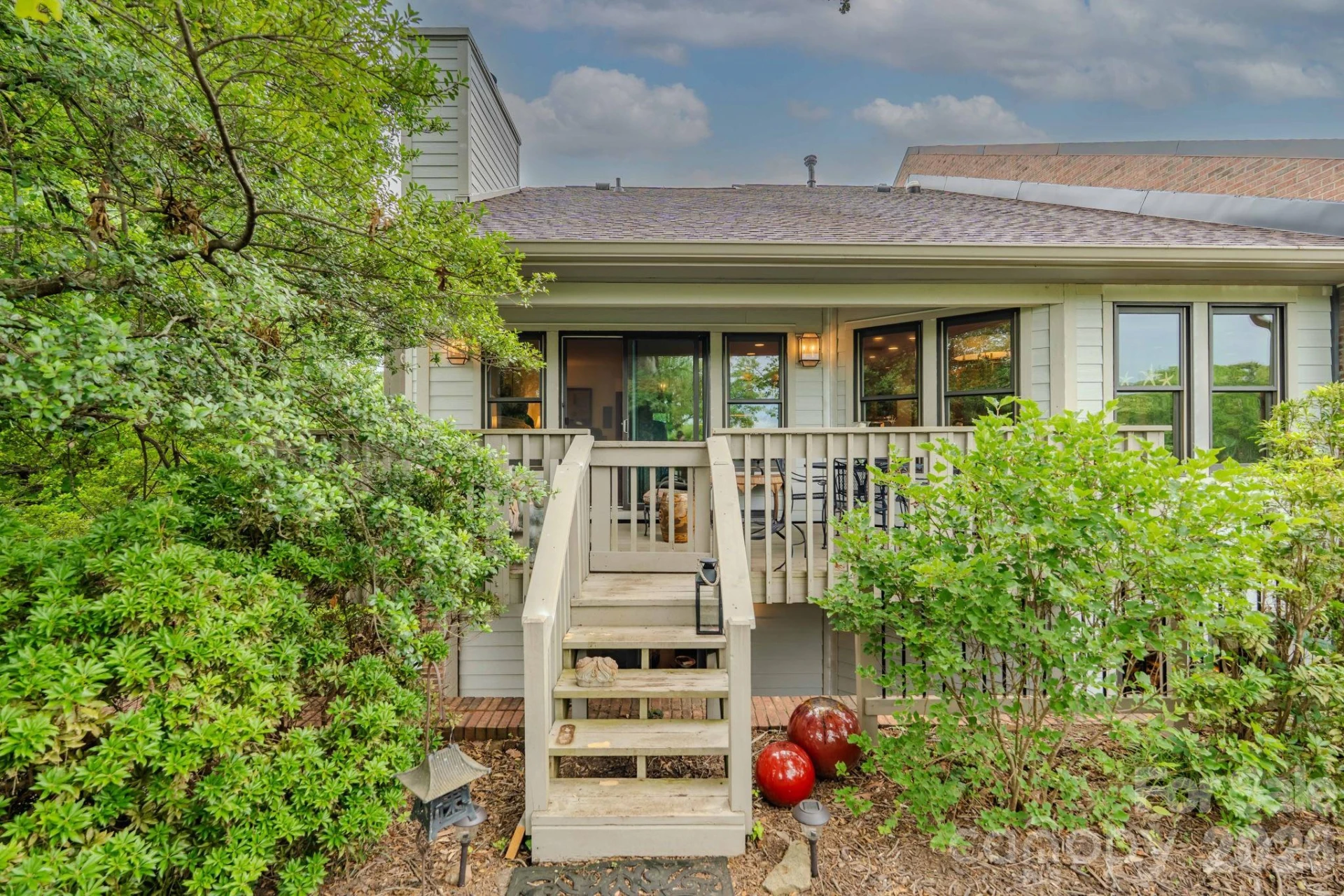 77 Chestnut Street #106