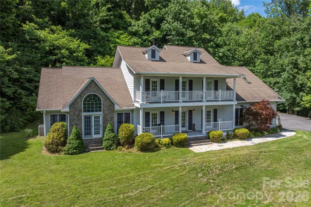 302 Davy Crockett Drive, Maggie Valley, NC, 28751