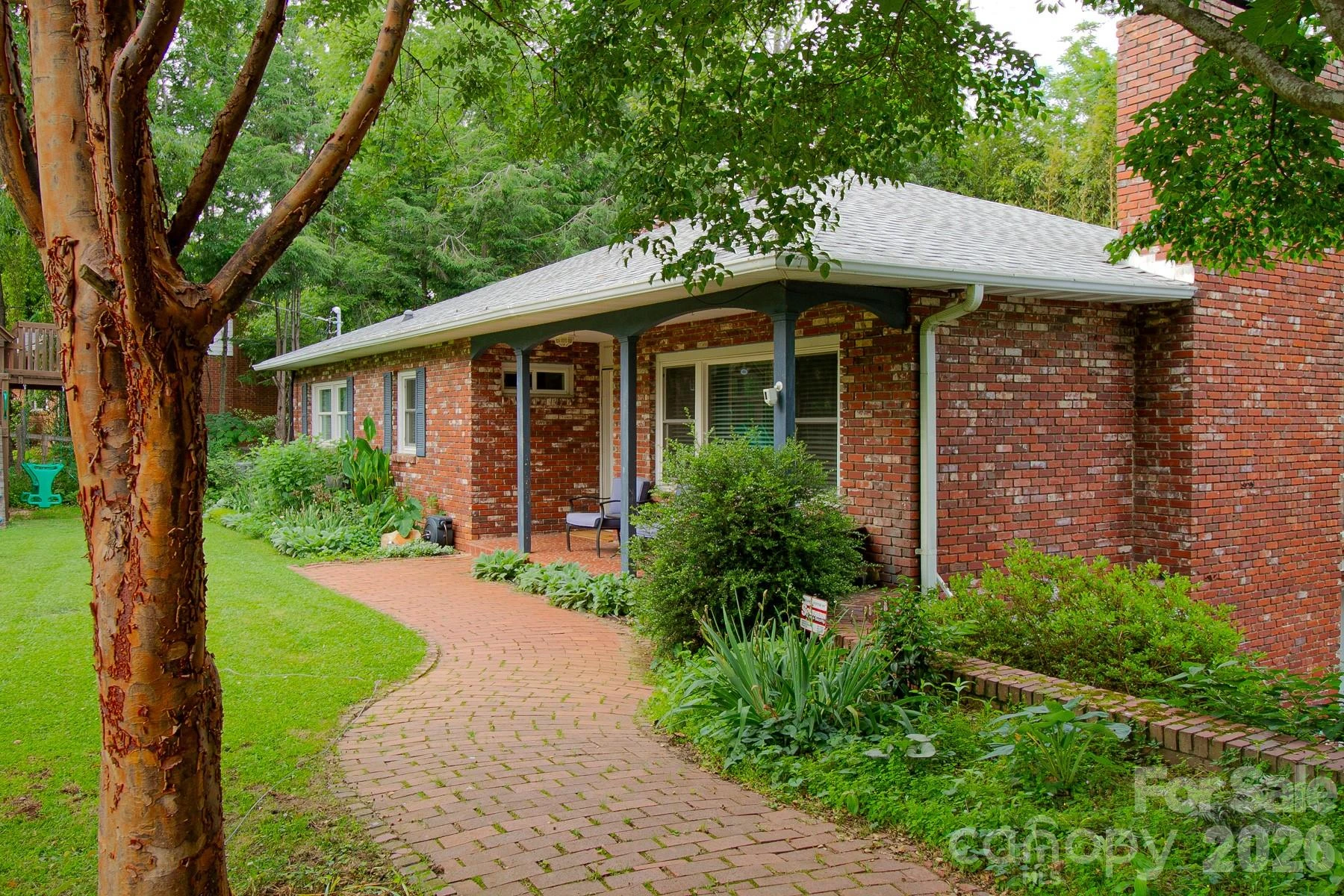 36 Clarendon Road - Photo 4