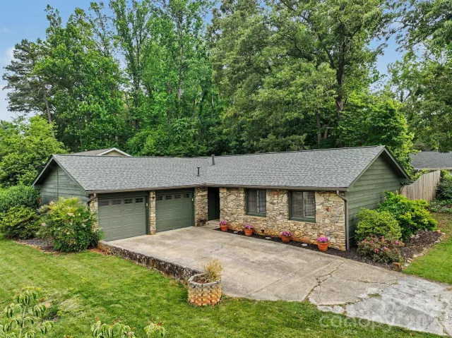 21 Glen Meadows Road, Arden, NC, 28704