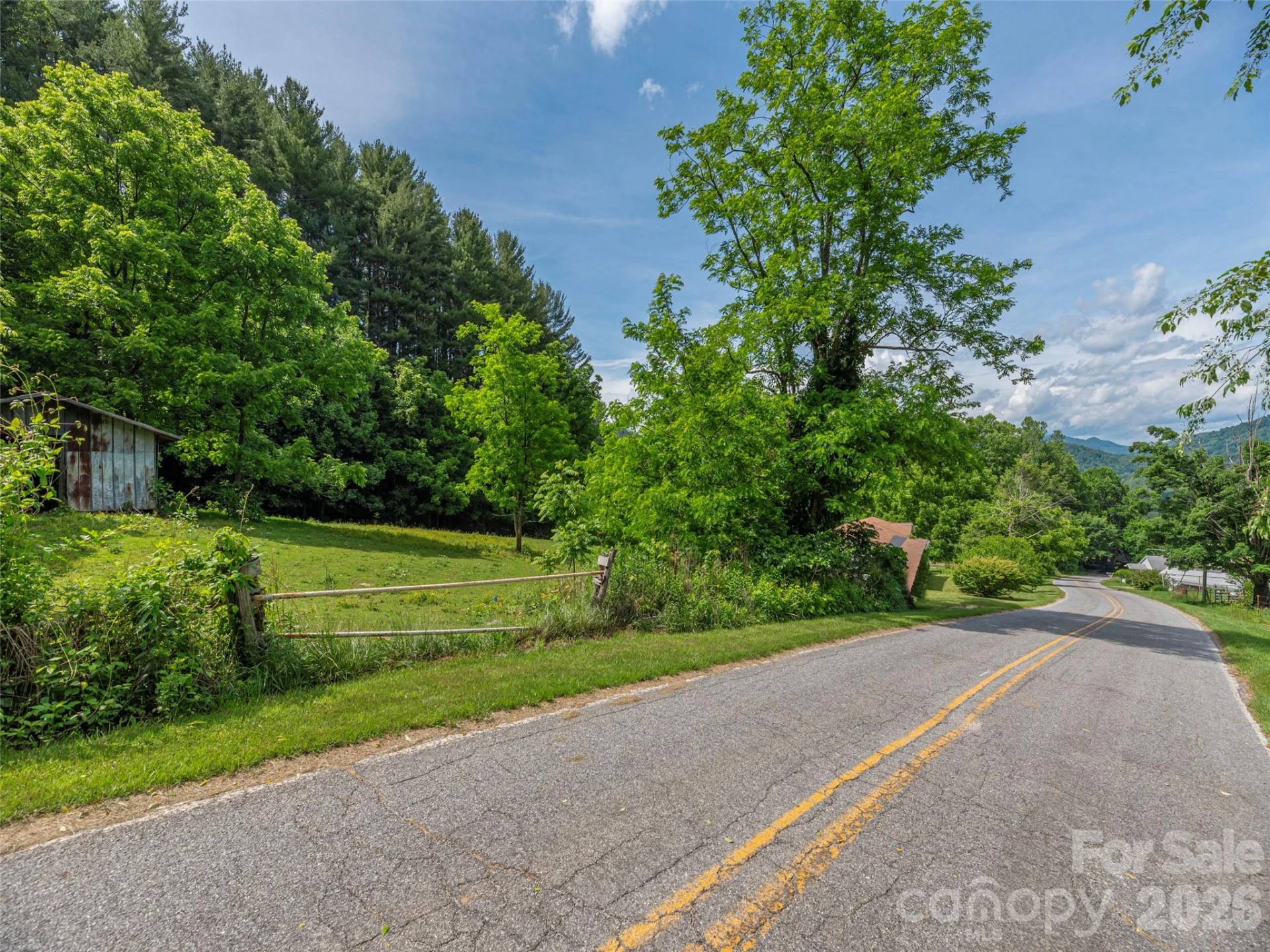 5622 Dutch Cove Road - Photo 4