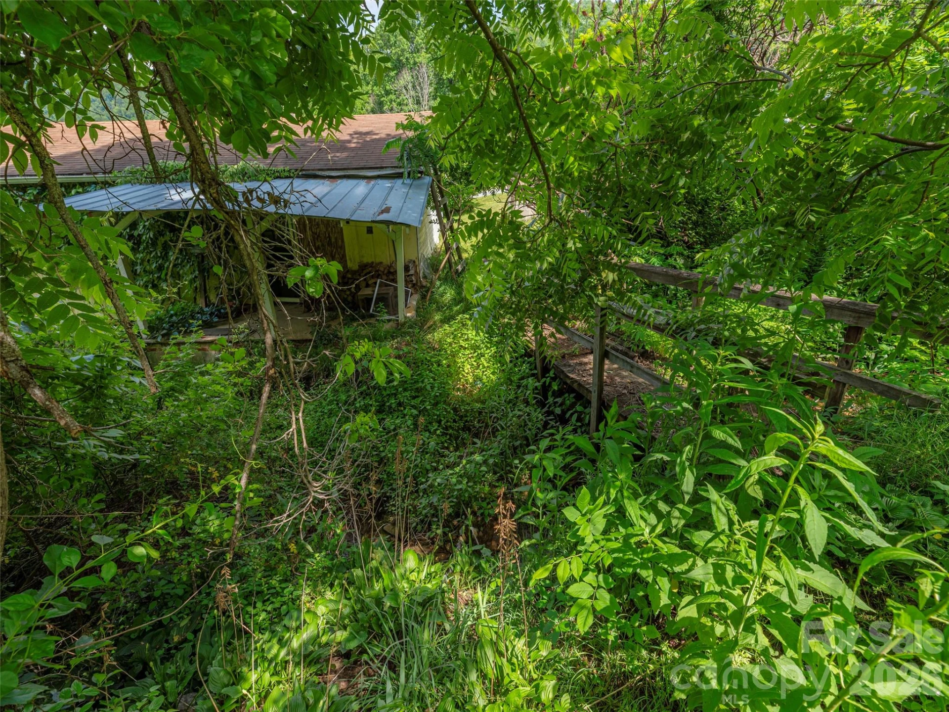 5622 Dutch Cove Road - Photo 10