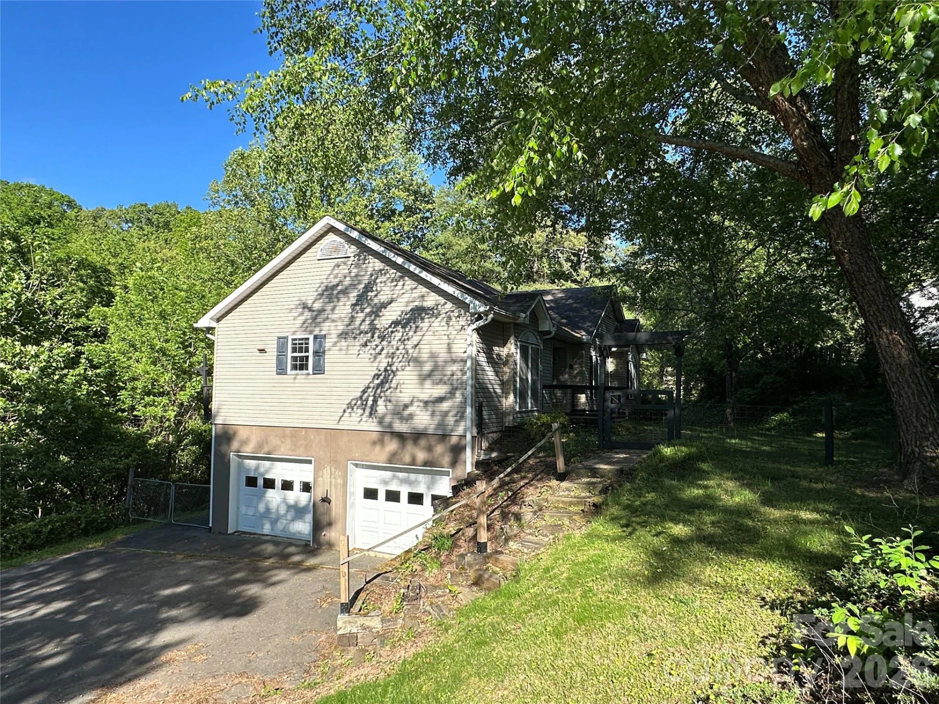 126 Ridgeline Road - Photo 2