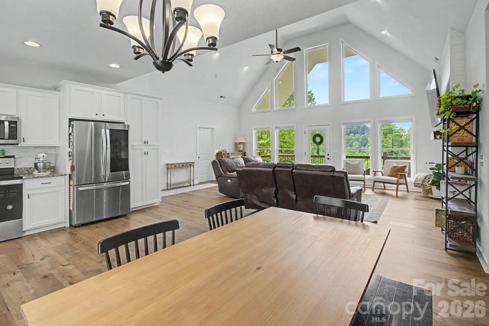 300 Green Meadow Lane - Photo 11