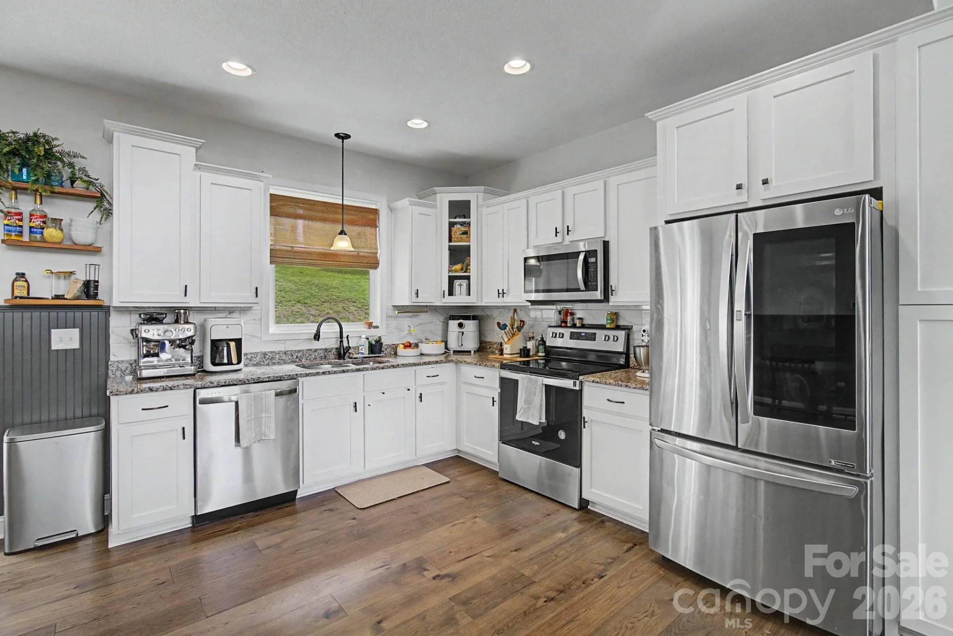 300 Green Meadow Lane - Photo 13