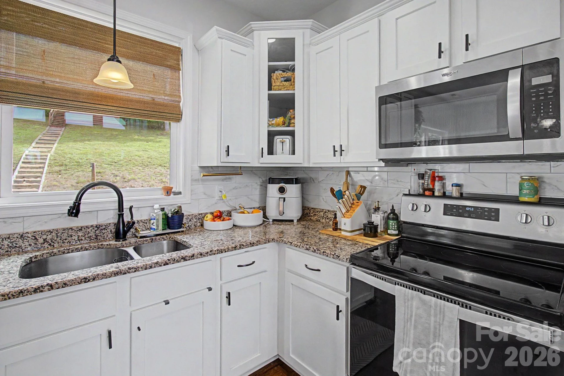 300 Green Meadow Lane - Photo 14