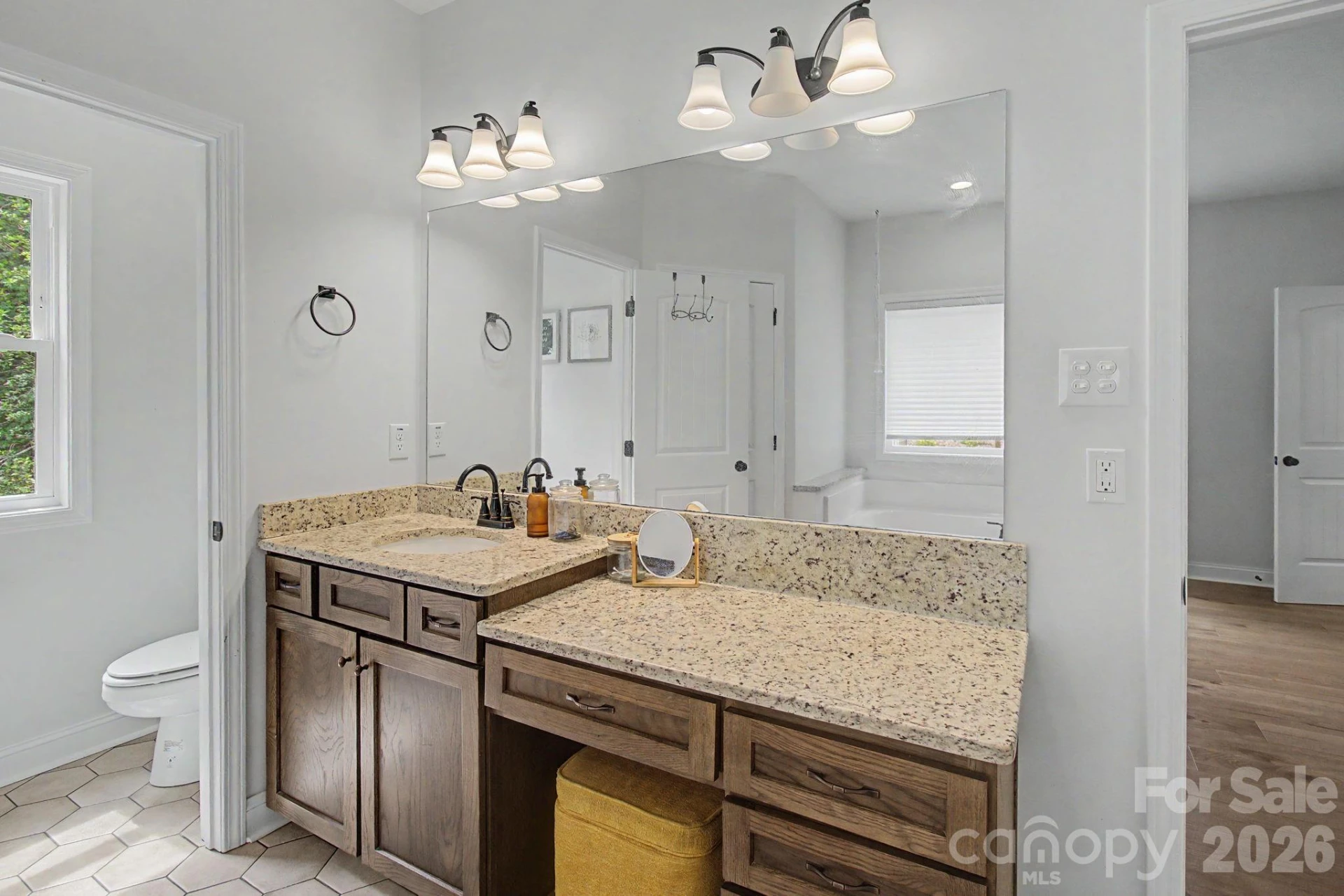 300 Green Meadow Lane - Photo 19