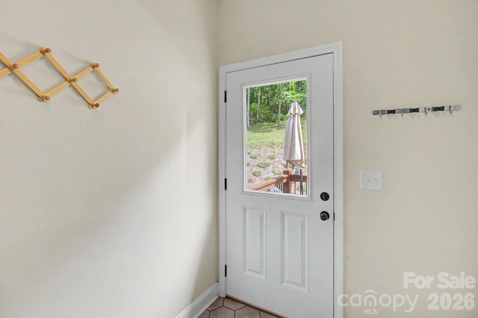 300 Green Meadow Lane - Photo 23
