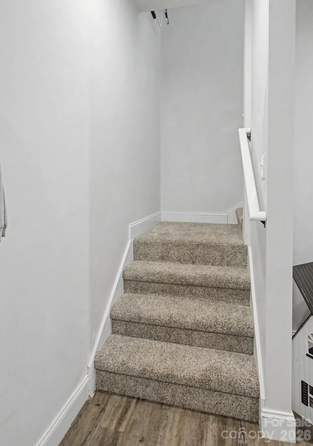 300 Green Meadow Lane - Photo 27